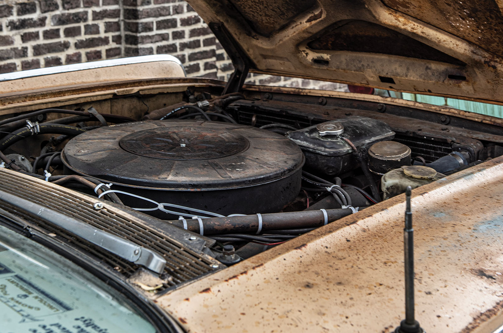 Classic & Sports Car – Lincoln, Buick and Packard: rust in peace