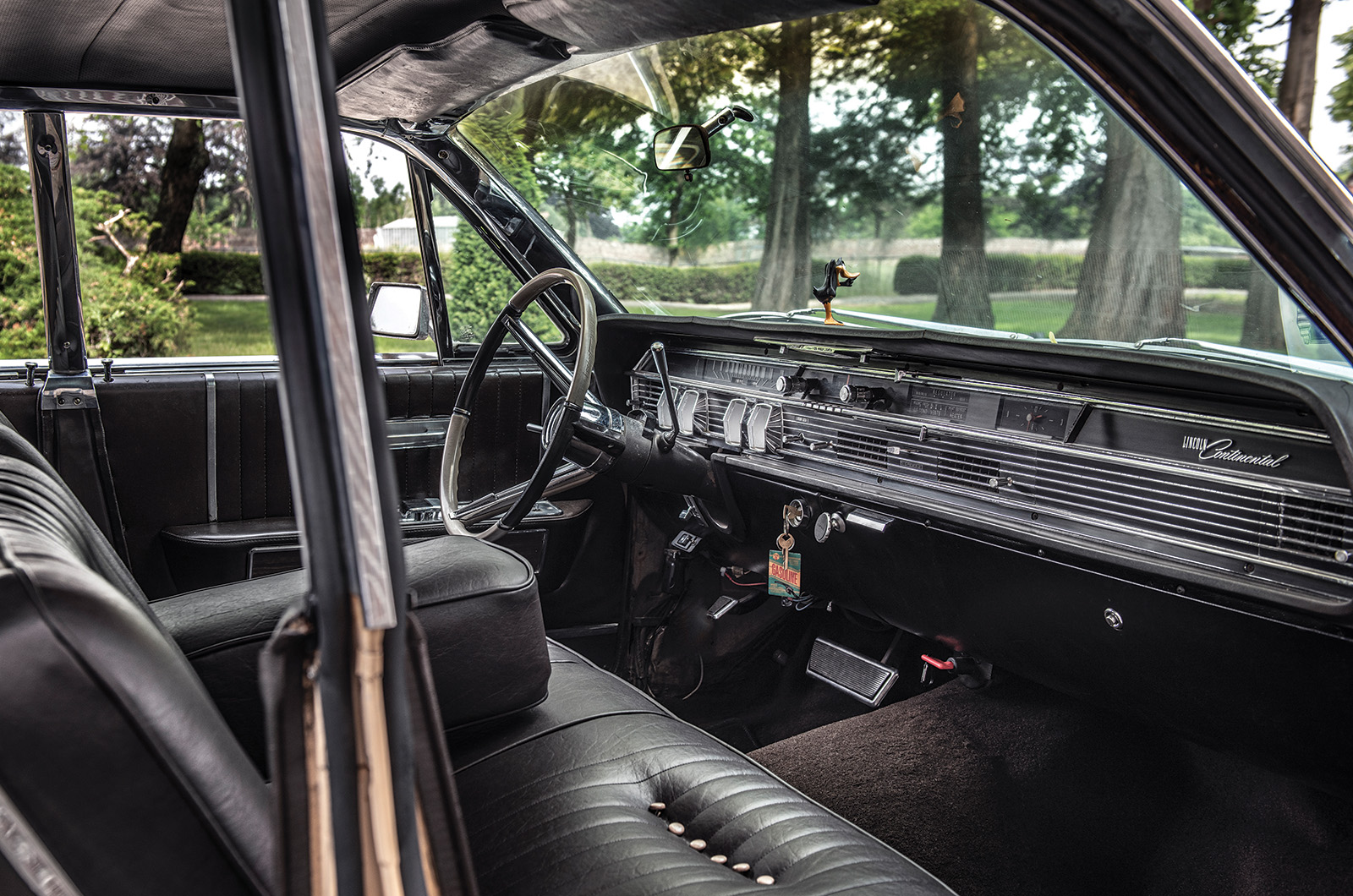 Classic & Sports Car – Lincoln, Buick and Packard: rust in peace