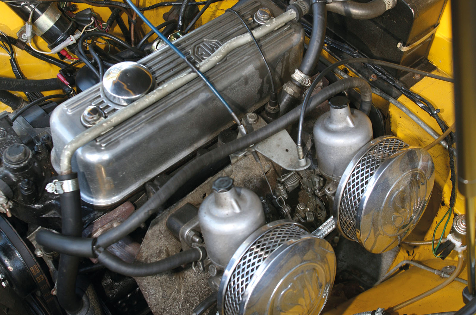 Classic & Sports Car – MGB GT vs Triumph TR7 vs Reliant Scimitar GTE: all-weather heroes