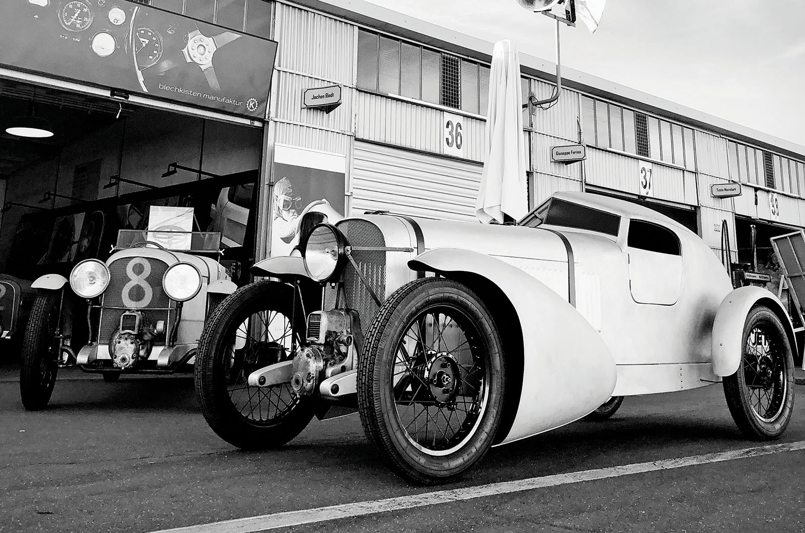 Classic & Sports Car – Motoring art: Ole Koch