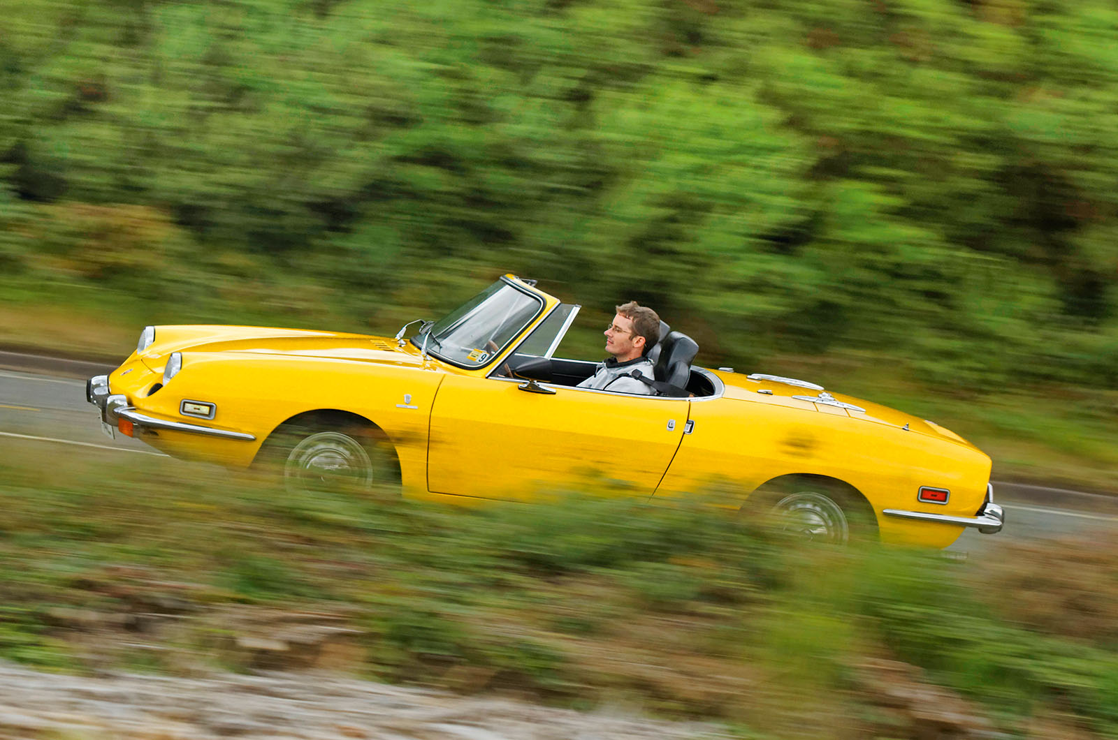 Classic & Sports Car – Austin-Healey Sprite vs Toyota Sports 800 vs Fiat 850 Sport Spider: the little league
