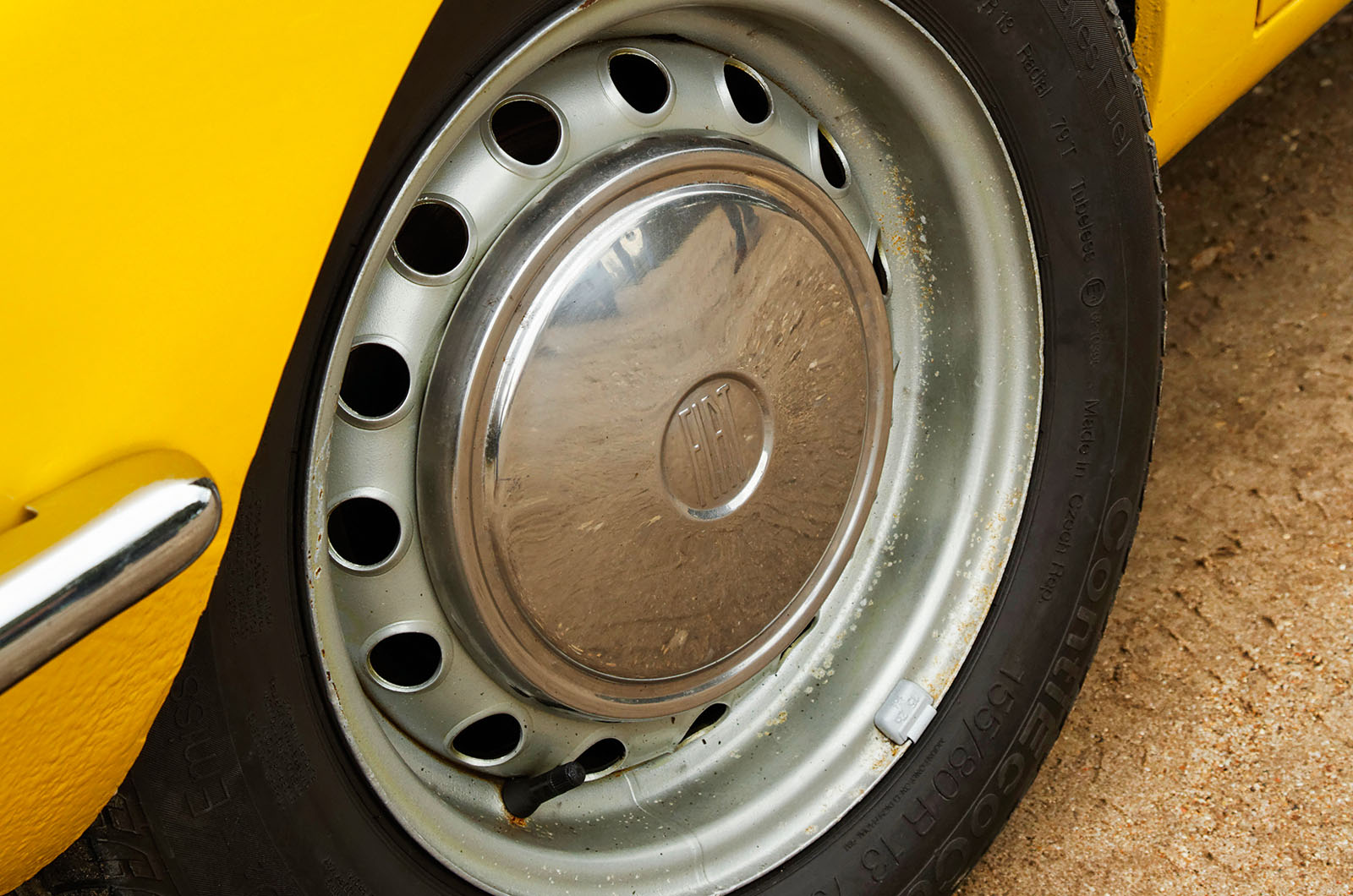 Classic & Sports Car – Austin-Healey Sprite vs Toyota Sports 800 vs Fiat 850 Sport Spider: the little league