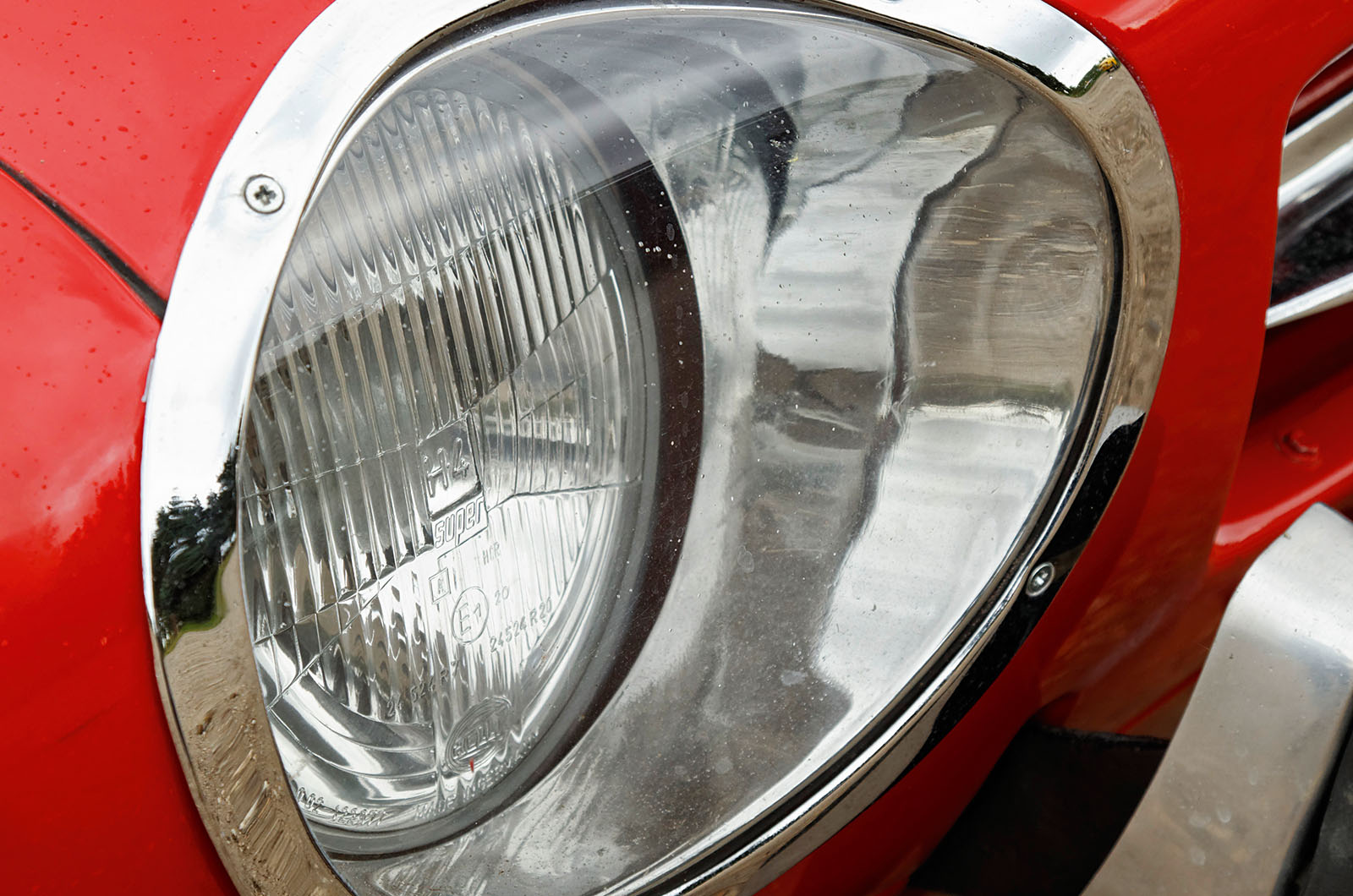 Classic & Sports Car – Austin-Healey Sprite vs Toyota Sports 800 vs Fiat 850 Sport Spider: the little league