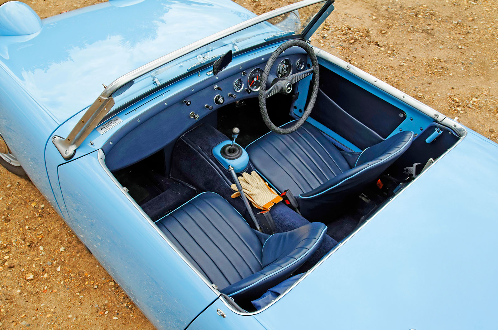 Classic & Sports Car – Austin-Healey Sprite vs Toyota Sports 800 vs Fiat 850 Sport Spider: the little league