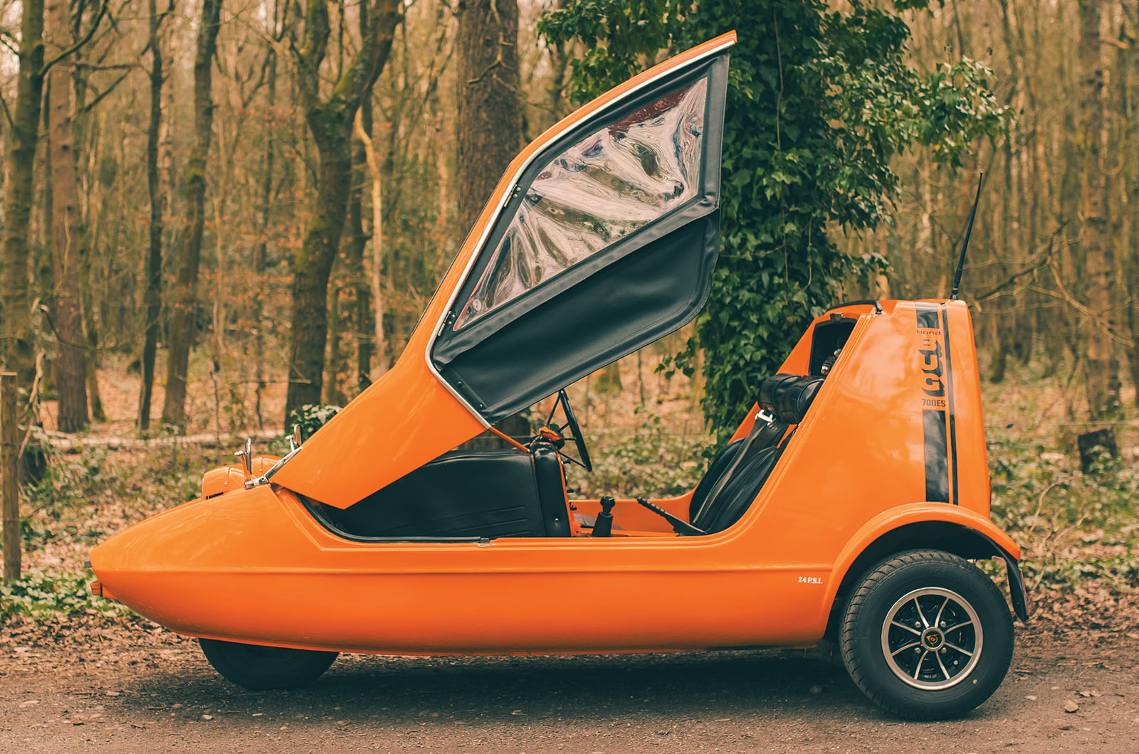 Classic & Sports Car – Bond Bug: a fresh angle