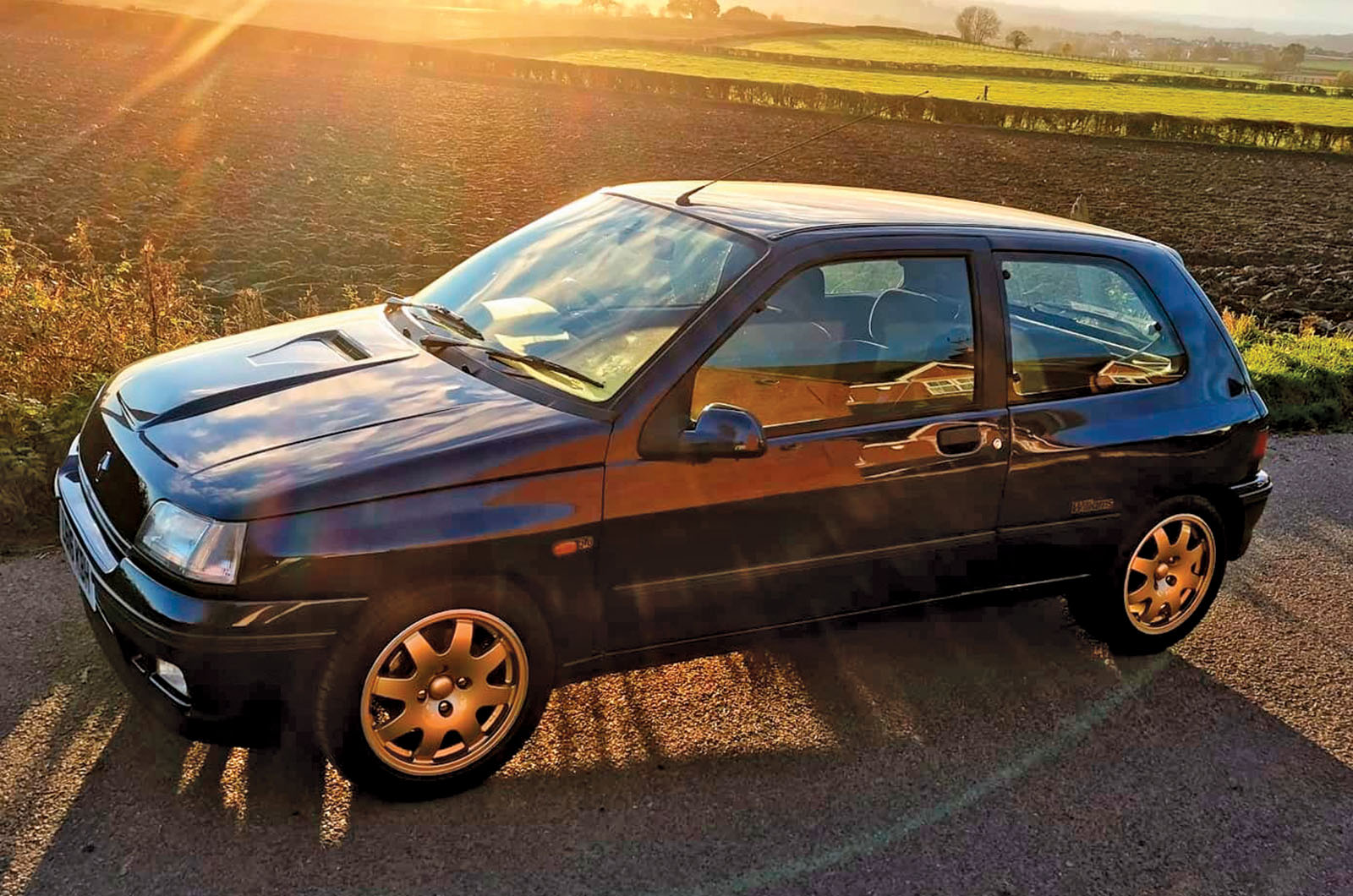 Classic & Sports Car – Your classic: Renault Clio Williams