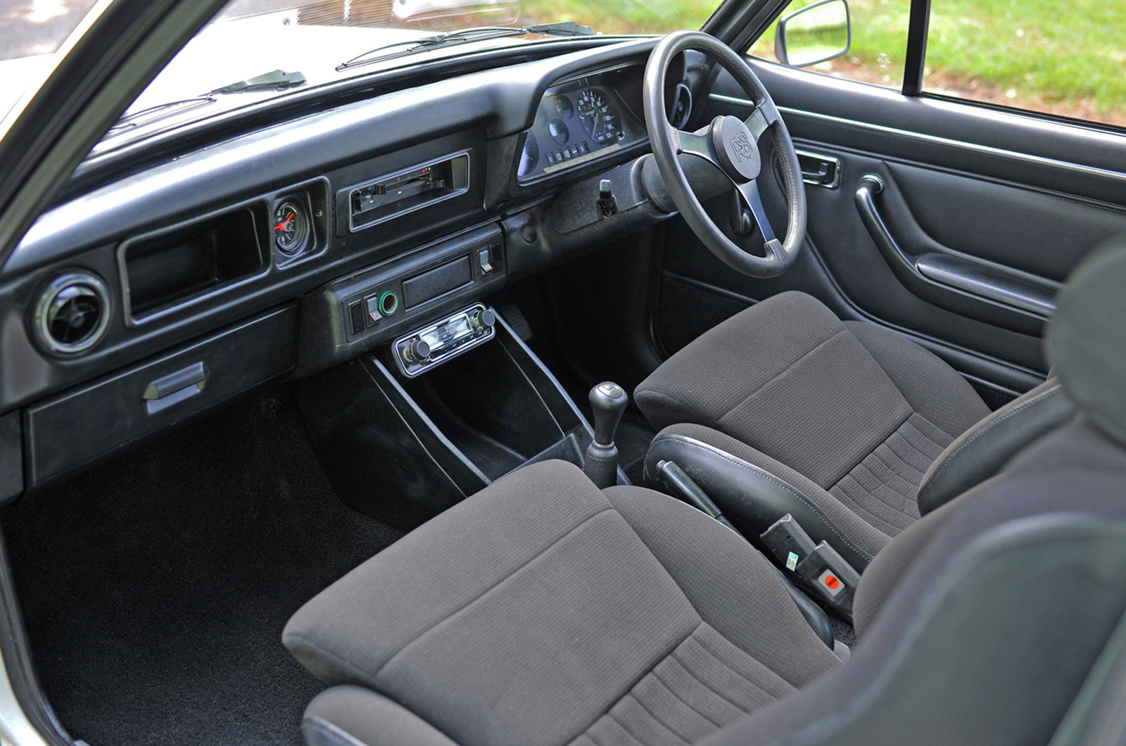 Classic & Sports Car – Ford Escort RS 1800 sets world record