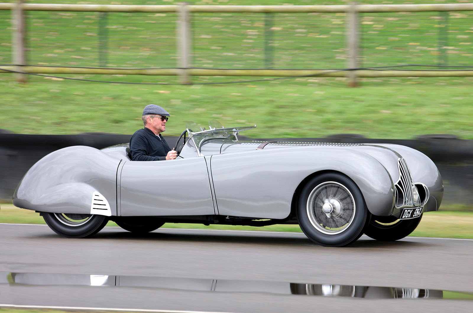 Classic & Sports Car – Jaguar SS100: Goodwood’s first winner