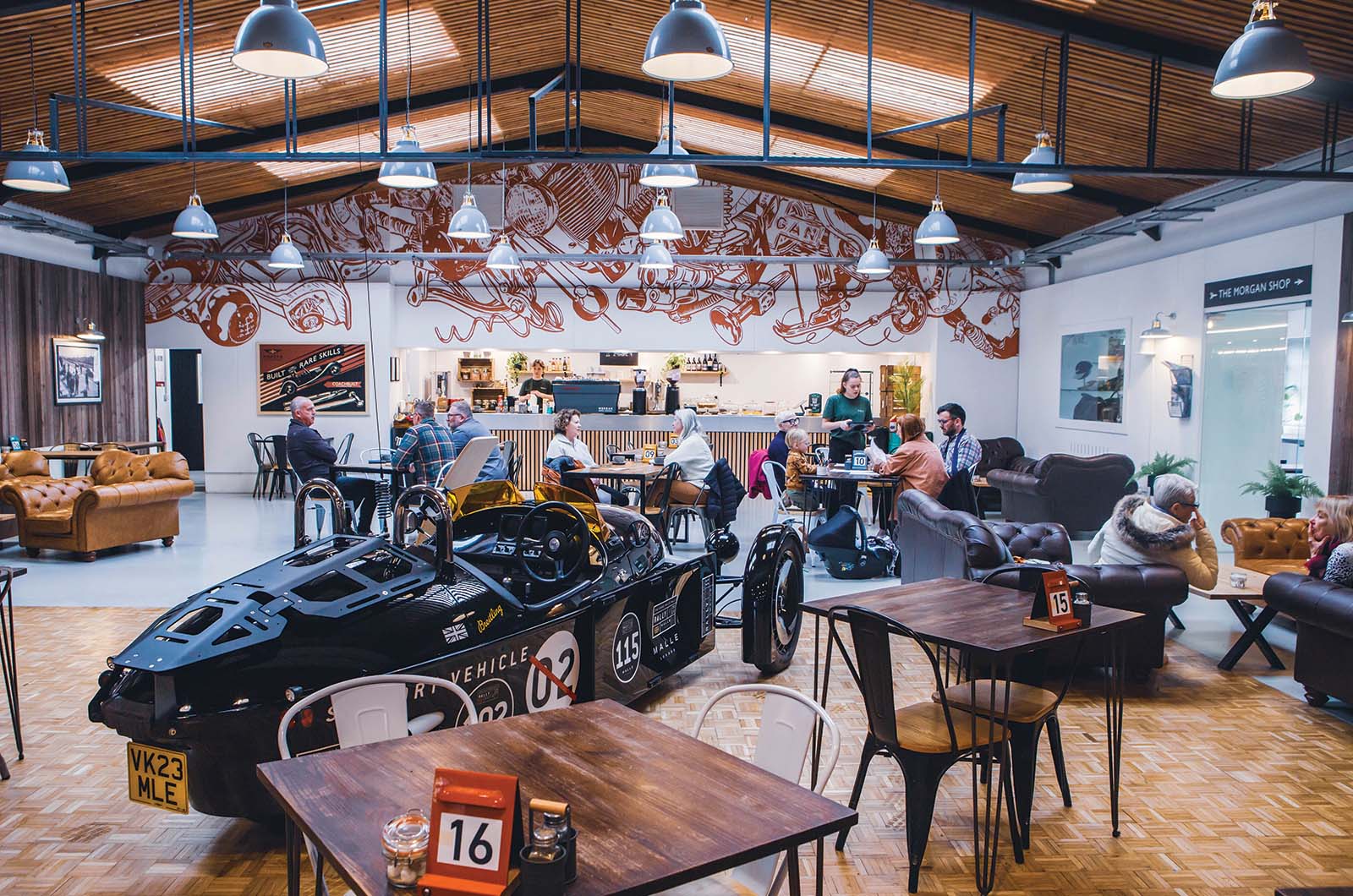 Classic & Sports Car – Classic shrine: Morgan Experience Centre