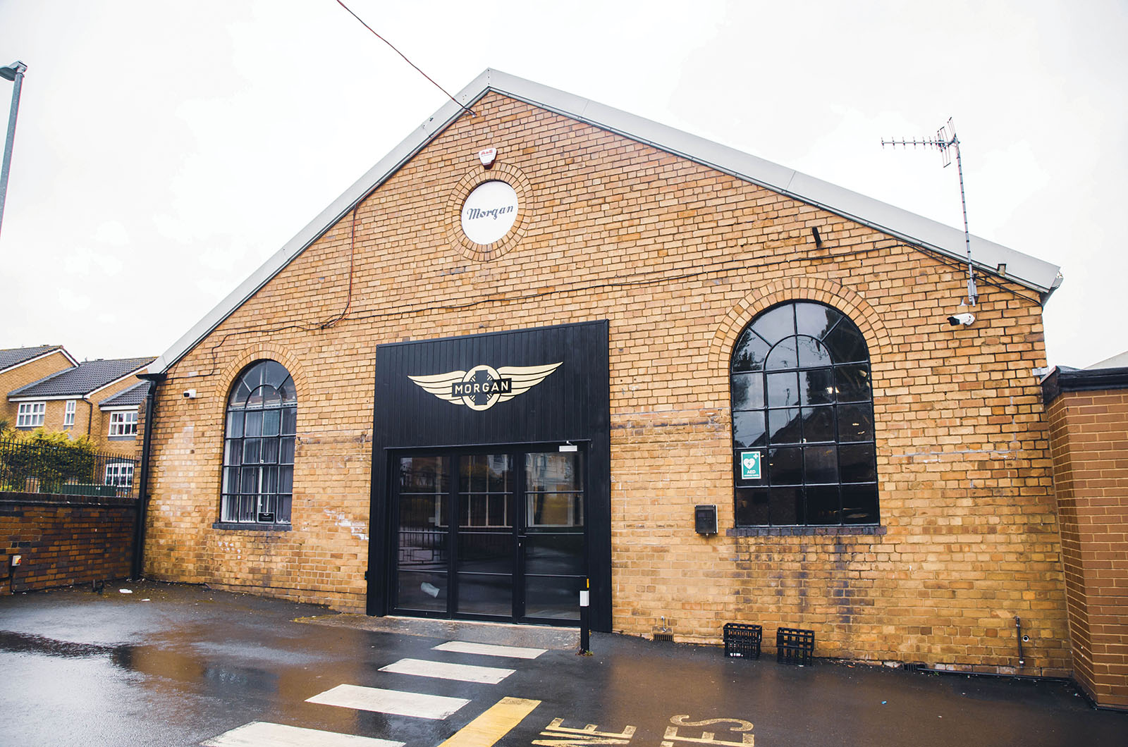 Classic & Sports Car – Classic shrine: Morgan Experience Centre