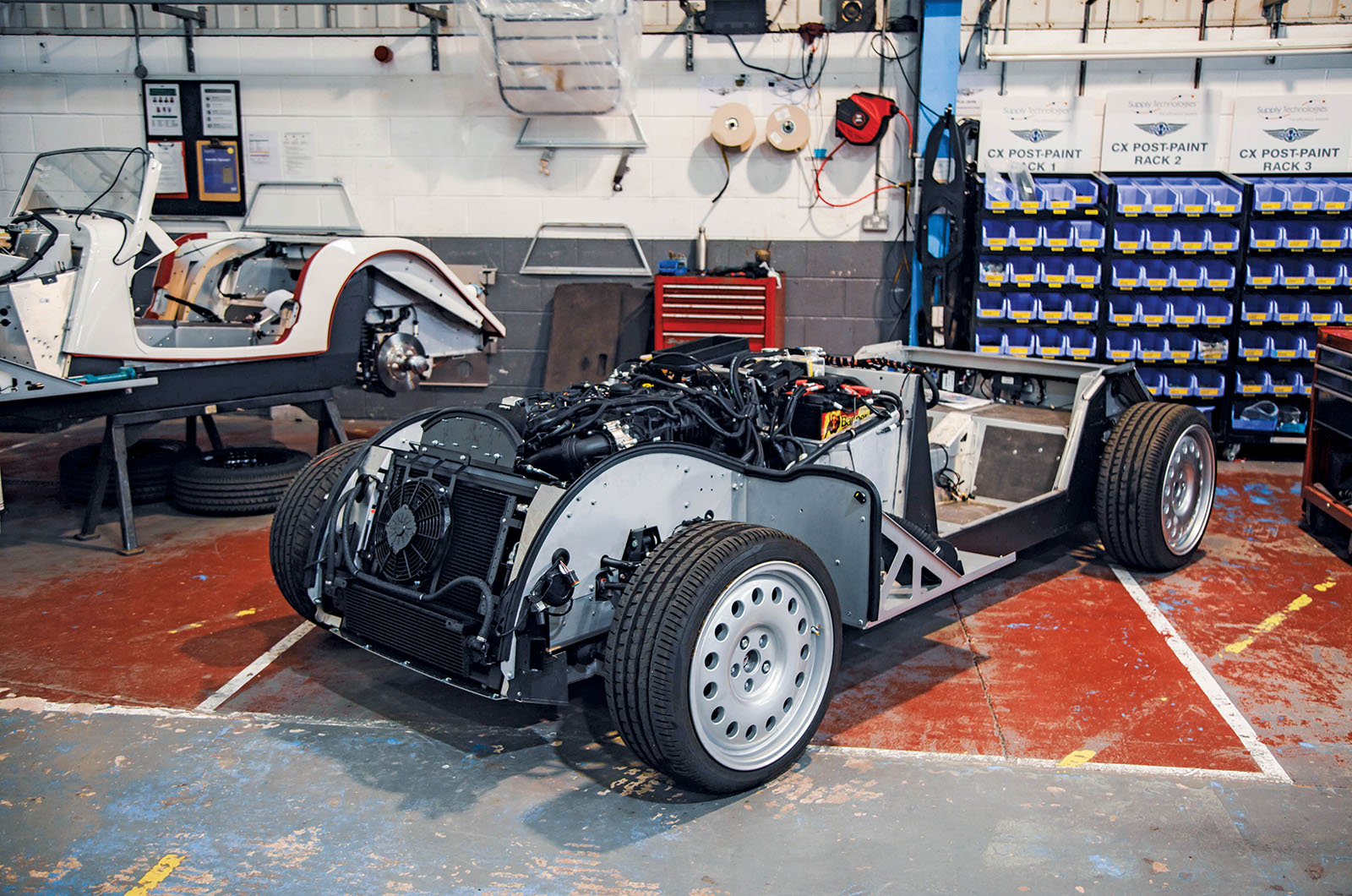 Classic & Sports Car – Classic shrine: Morgan Experience Centre