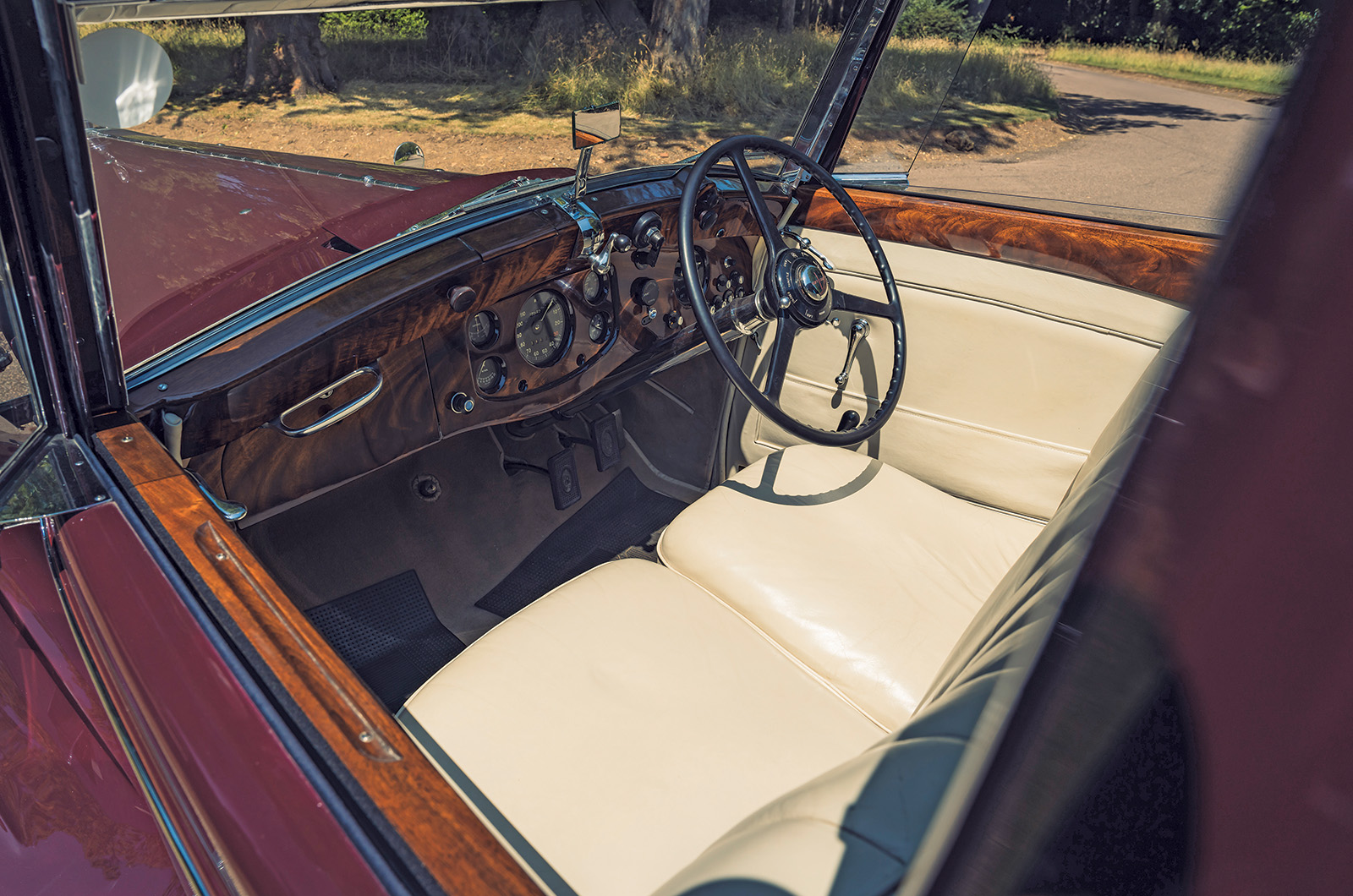 Classic & Sports Car – Rolls-Royce Phantom: 100 years at the top