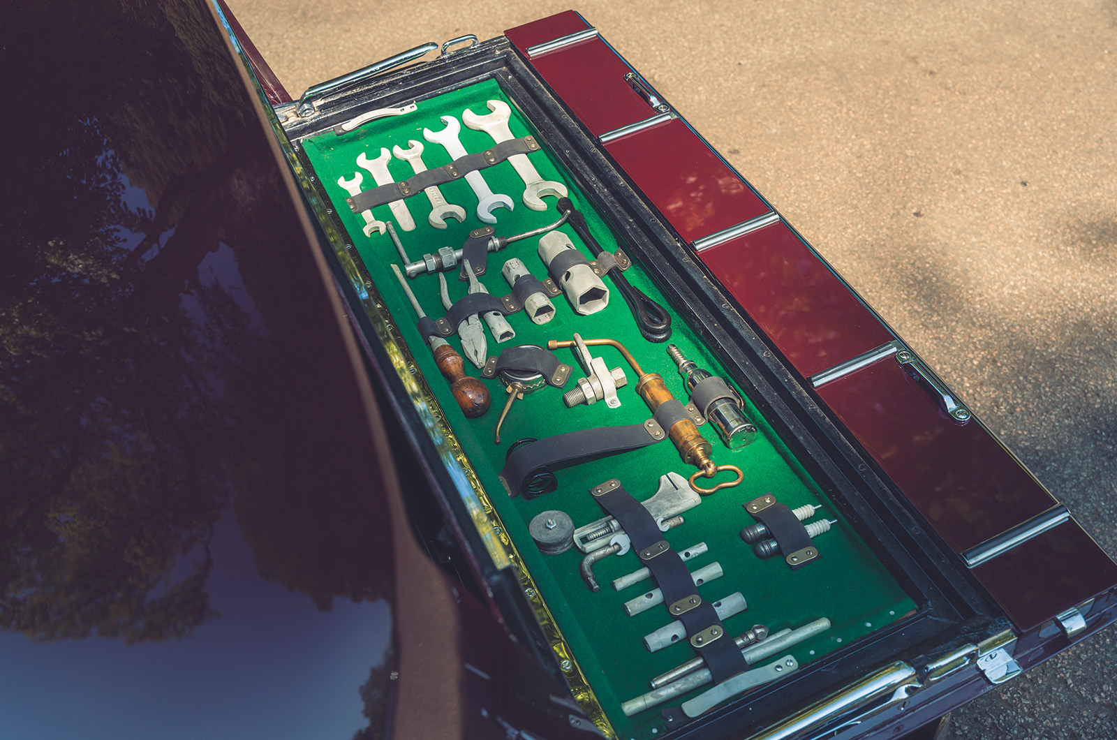 Classic & Sports Car – Rolls-Royce Phantom: 100 years at the top