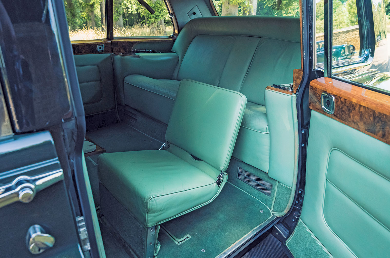 Classic & Sports Car – Rolls-Royce Phantom: 100 years at the top