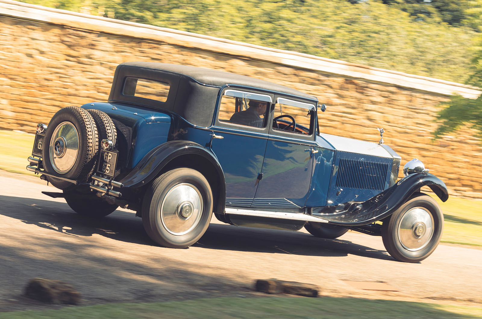 Classic & Sports Car – Rolls-Royce Phantom: 100 years at the top