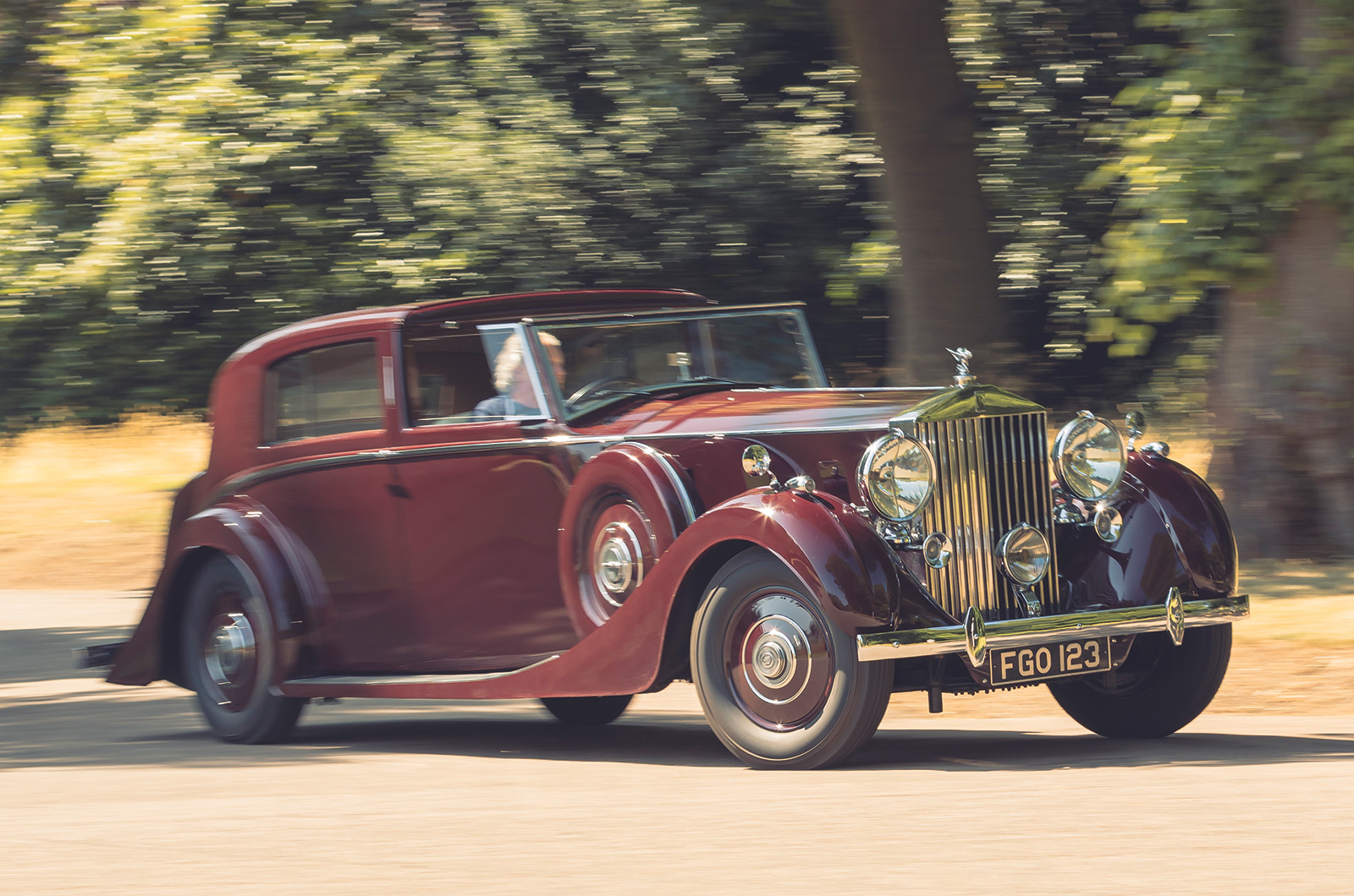 Classic & Sports Car – Rolls-Royce Phantom: 100 years at the top
