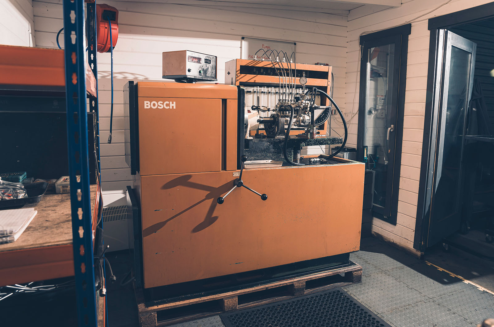 Classic & Sports Car – The specialist: SL Shop