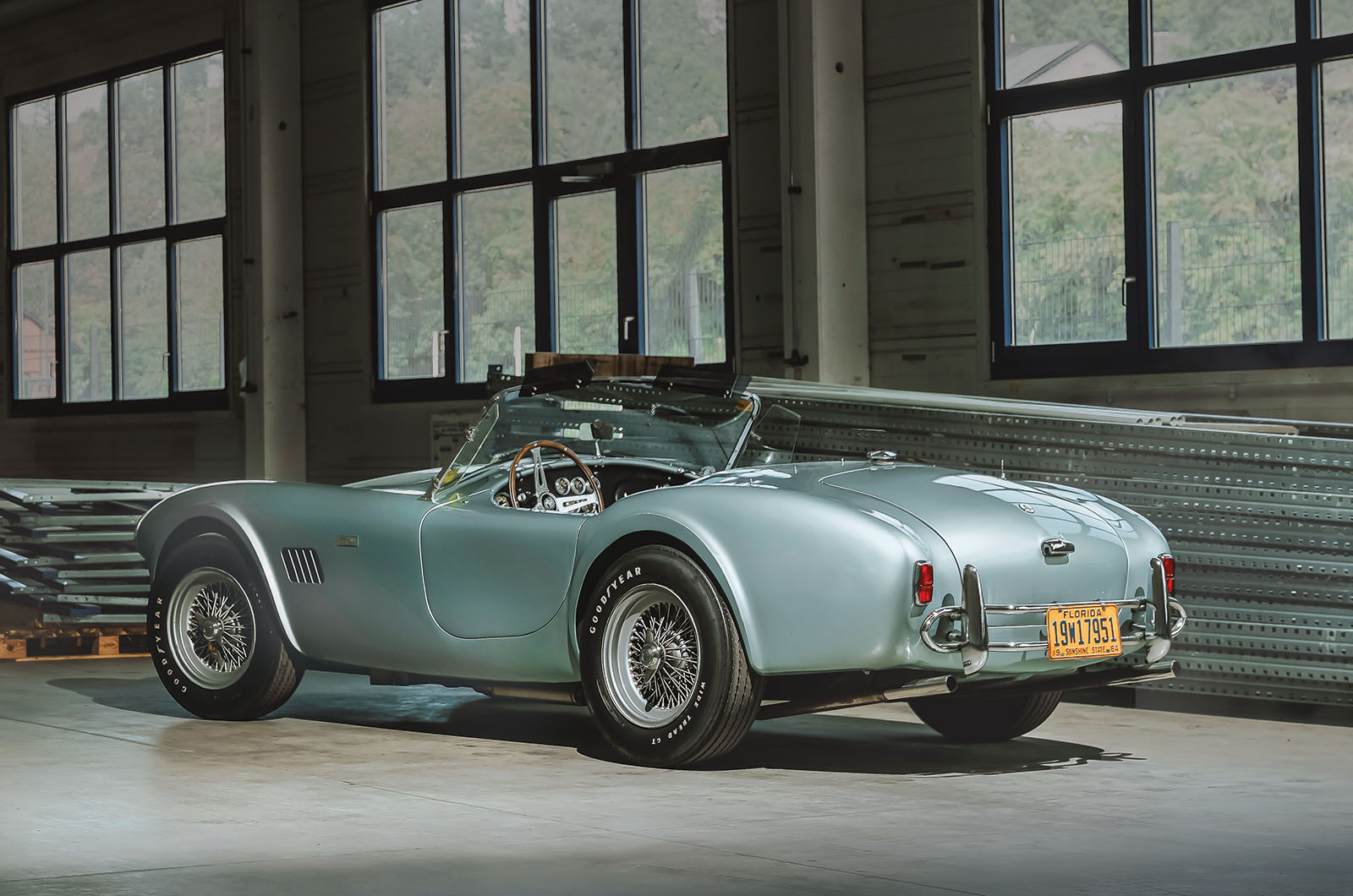 Classic & Sports Car – AC Cobra 289: return of the space cowboy