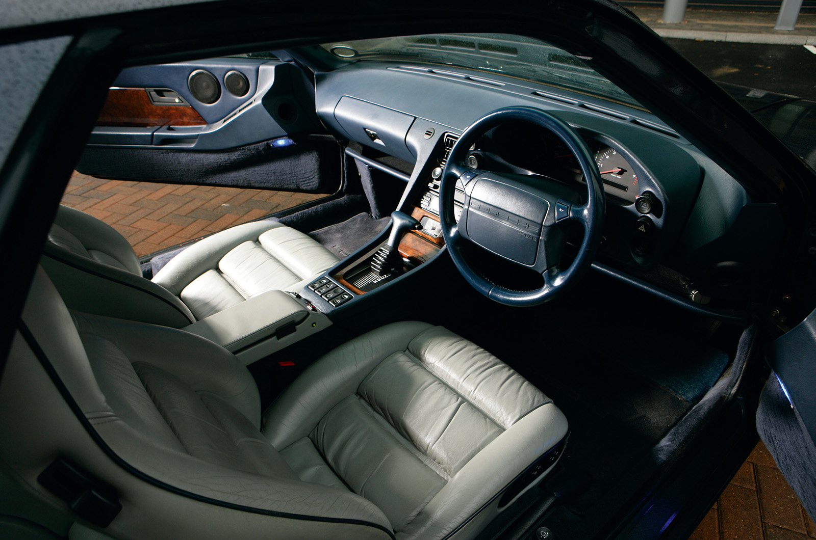 Classic & Sports Car – Porsche 928: technical knockout