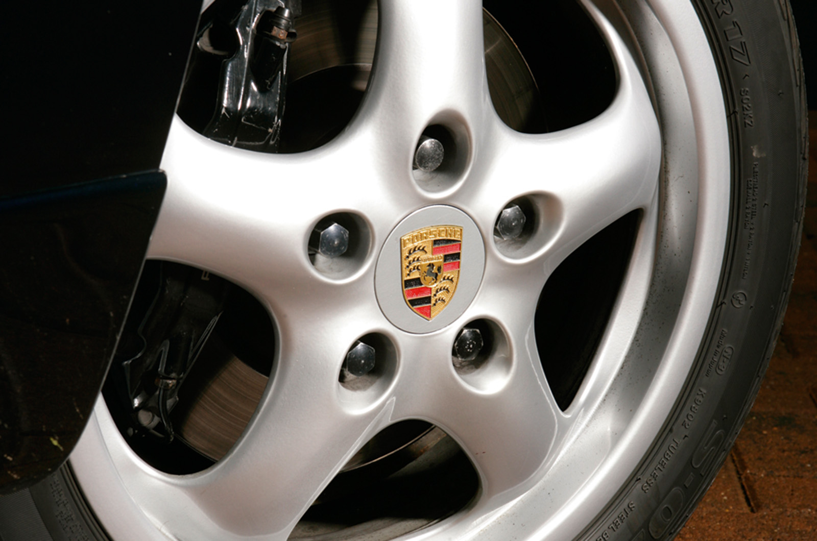 Classic & Sports Car – Porsche 928: technical knockout