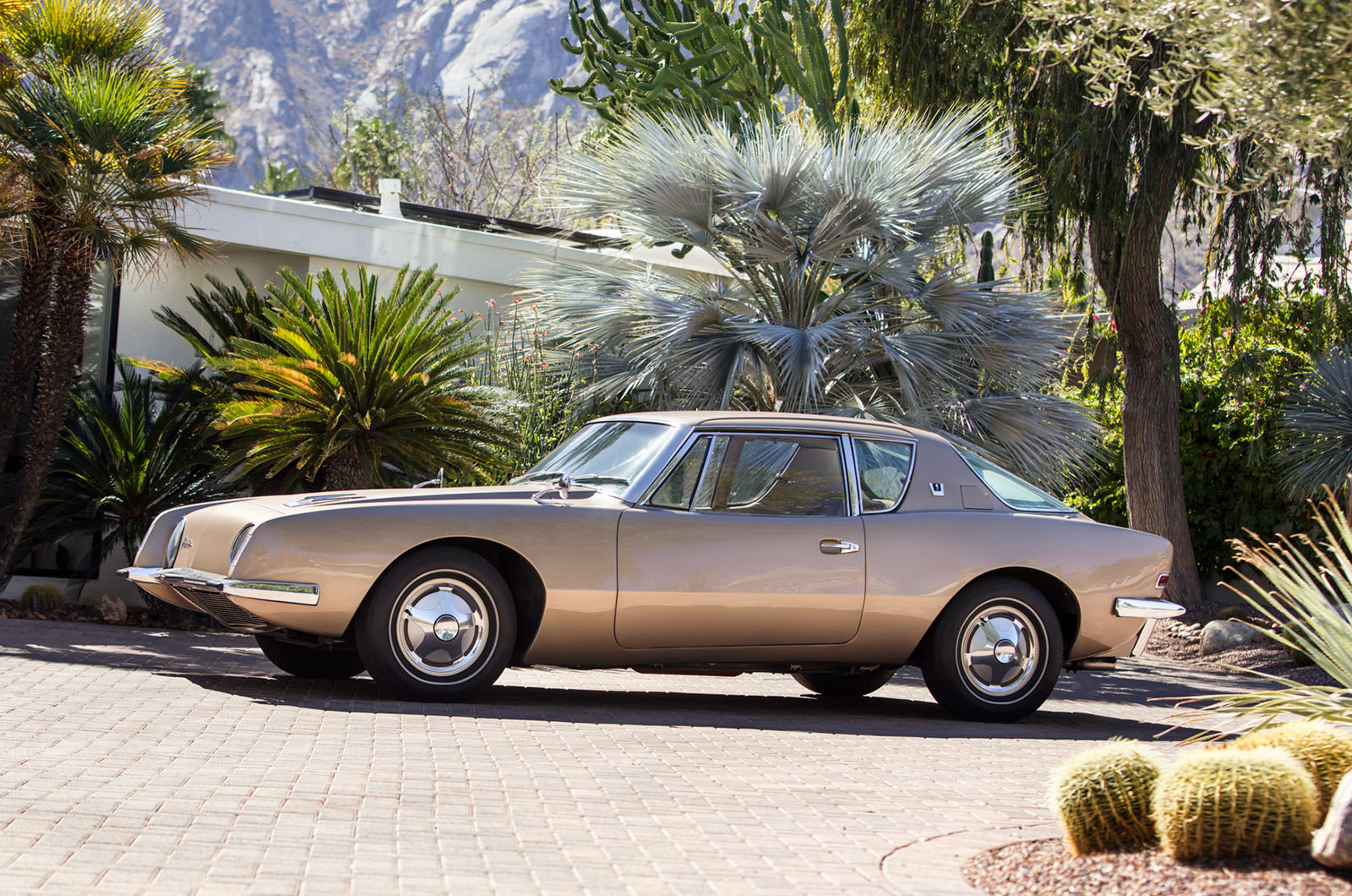 Classic & Sports Car – Studebaker Avanti: back to the future