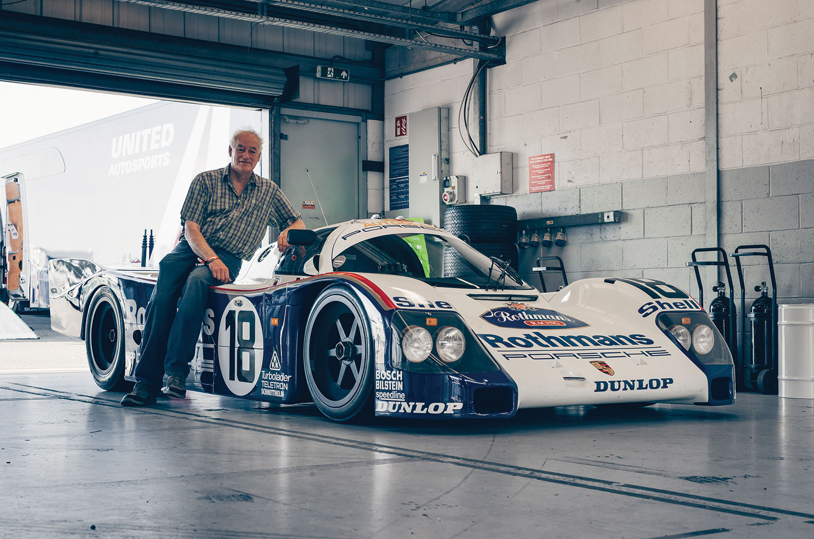 Classic & Sports Car – Inside Supercar Driver’s Secret Meet: undercover millionaire