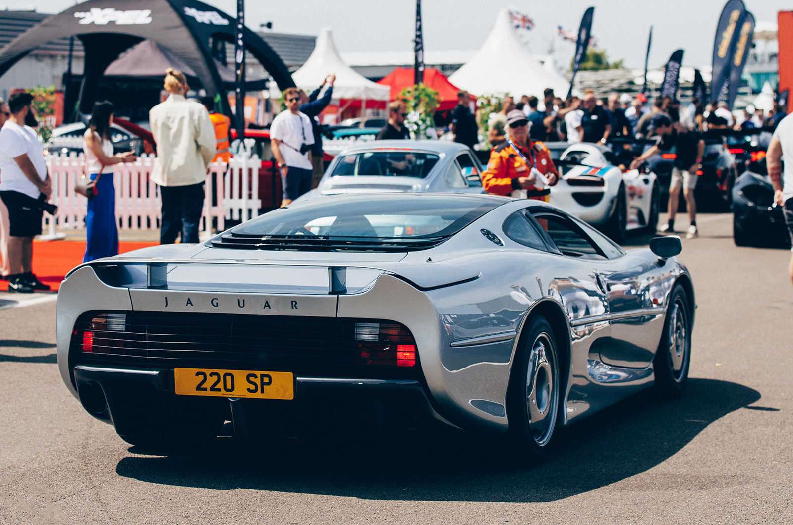 Classic & Sports Car – Inside Supercar Driver’s Secret Meet: undercover millionaire