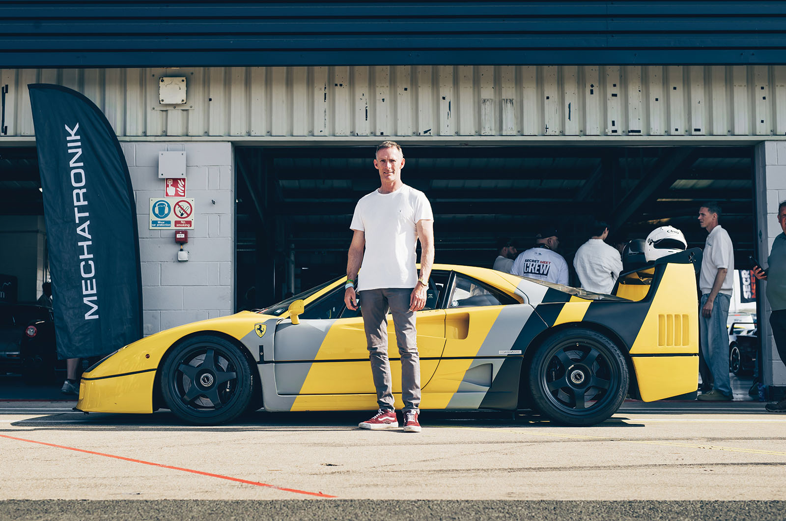 Classic & Sports Car – Inside Supercar Driver’s Secret Meet: undercover millionaire