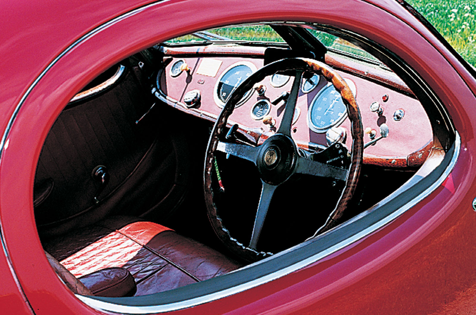 Talbot-Lago T150 CSS 'waterdrop' coupé: beauty, and a beast