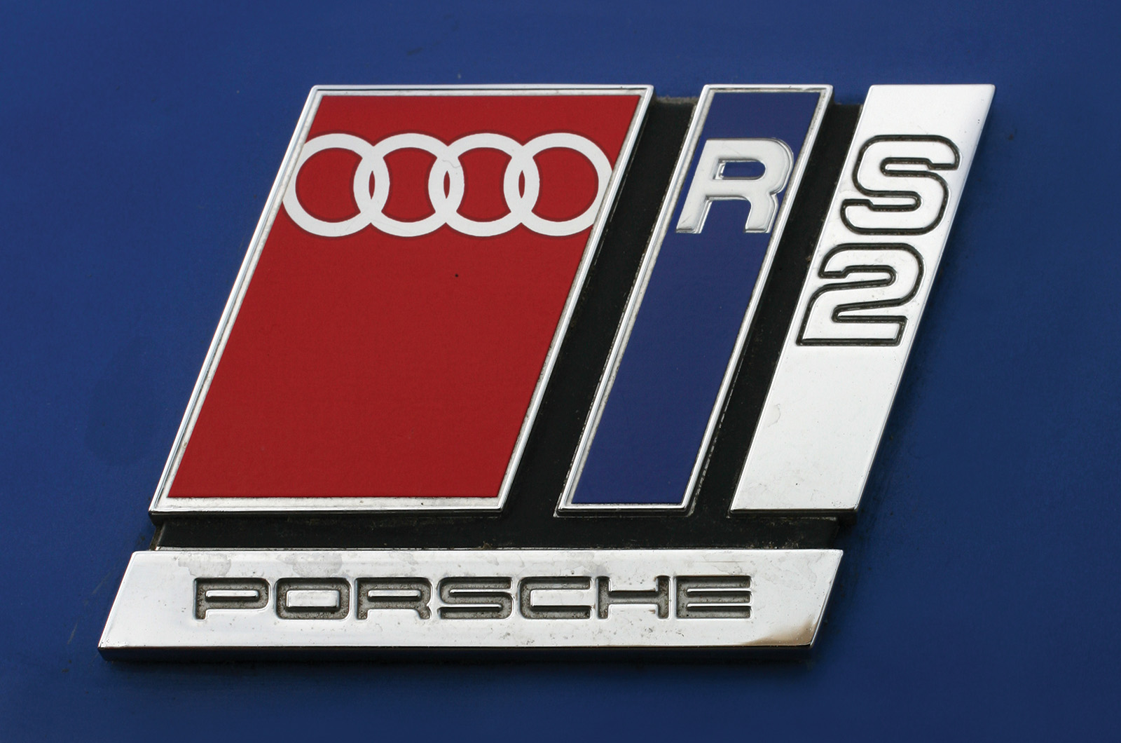 Classic & Sports Car – BMW M5 Touring vs Audi RS2: estates with extra spice