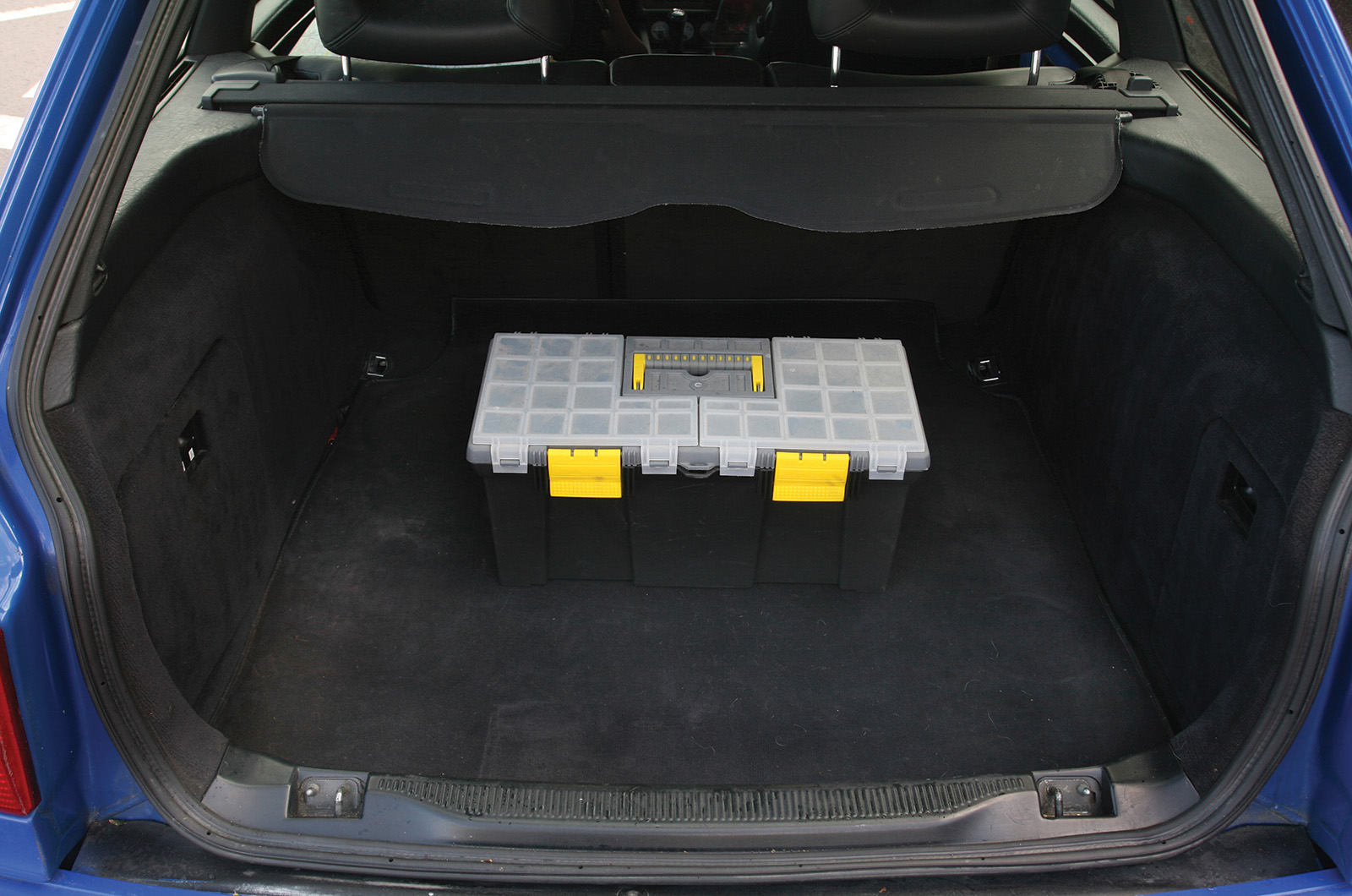 Classic & Sports Car – BMW M5 Touring vs Audi RS2: estates with extra spice