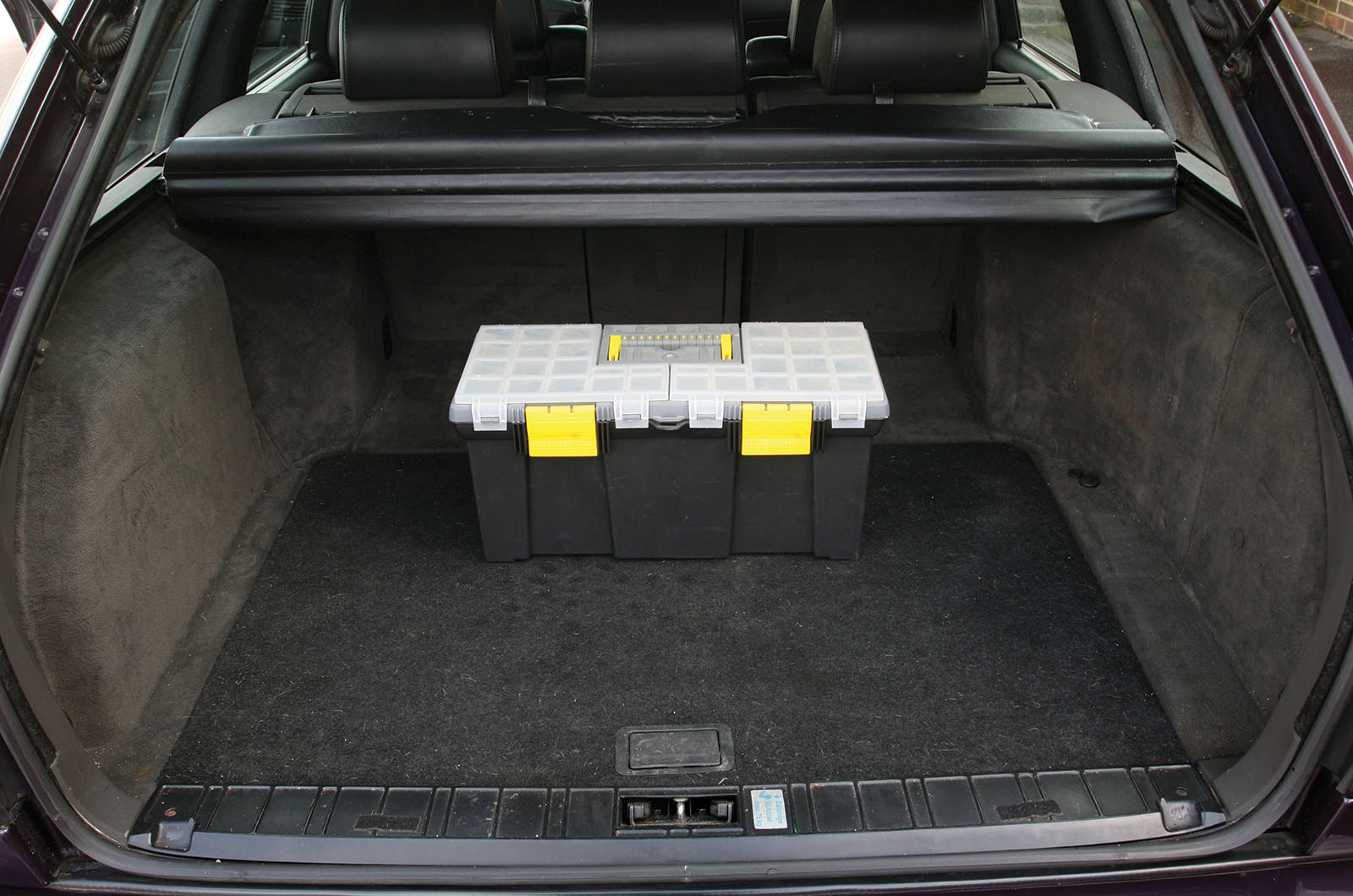 Classic & Sports Car – BMW M5 Touring vs Audi RS2: estates with extra spice