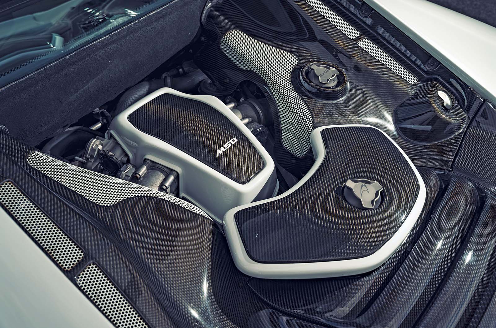 Classic & Sports Car – Best of British V8s: a royal rumble