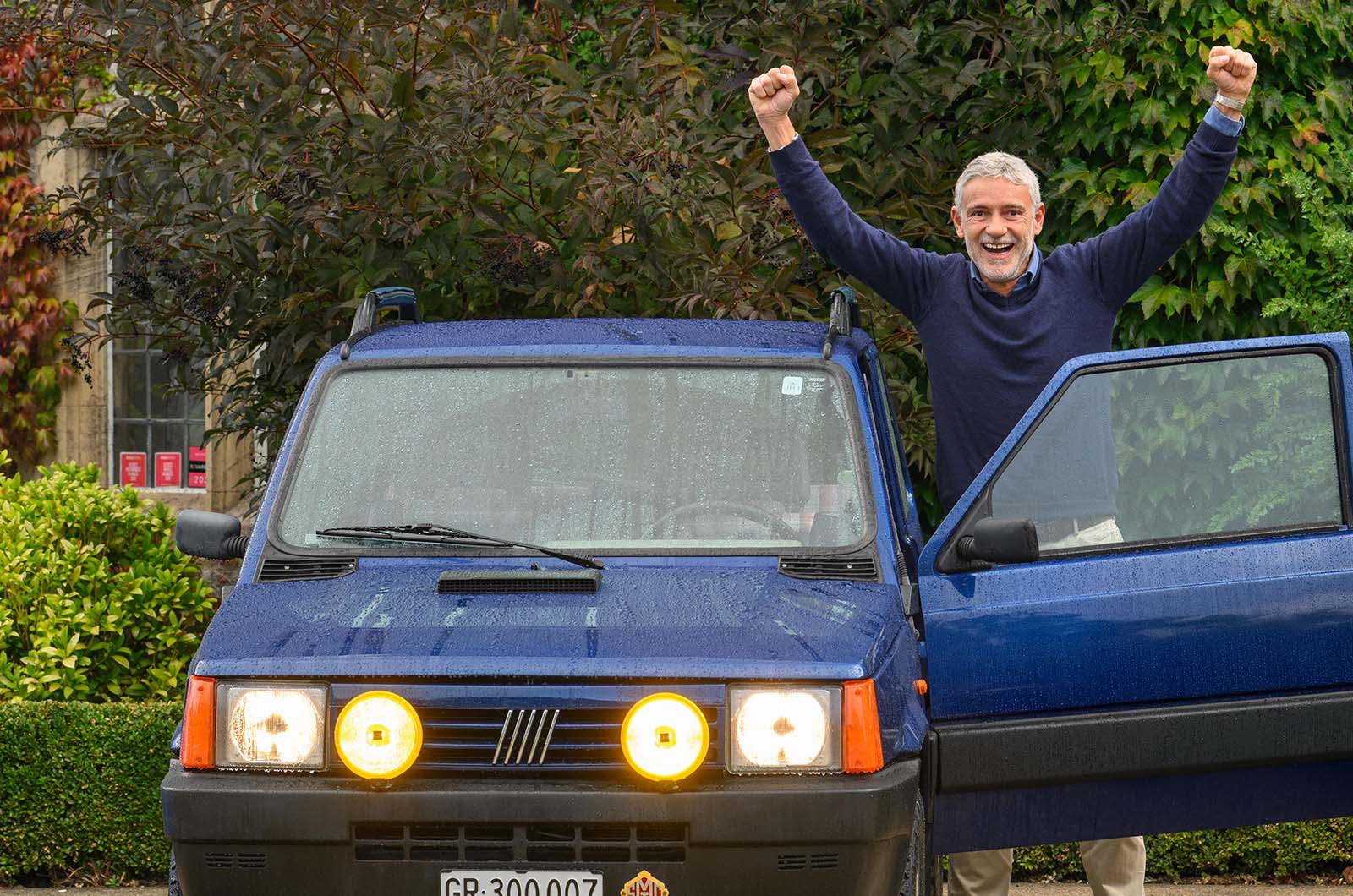 Classic & Sports Car – Concours classics in Wales: glamour on the go