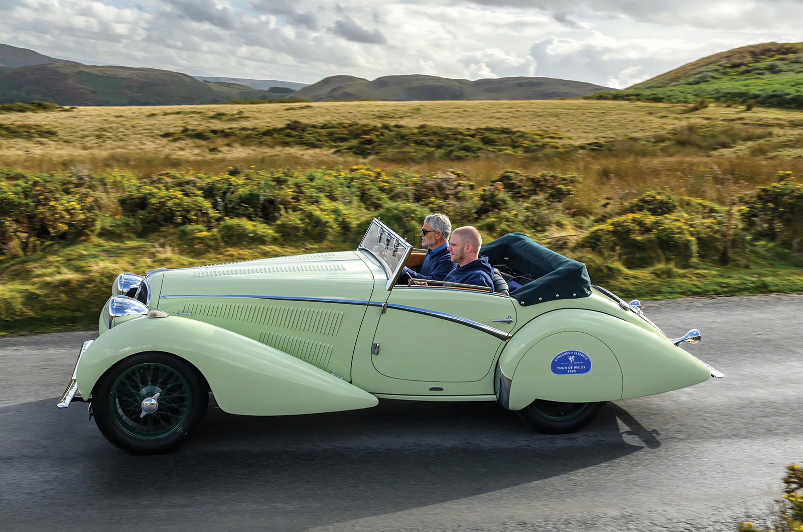 Classic & Sports Car – Concours classics in Wales: glamour on the go