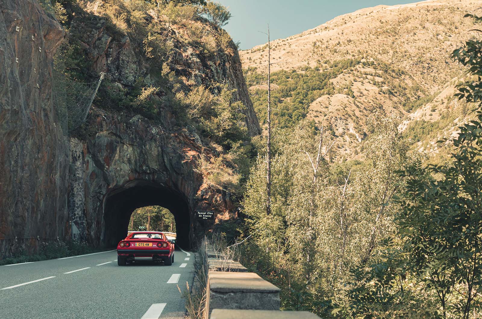 Classic & Sports Car – Ferrari 308GTS: king of the mountains