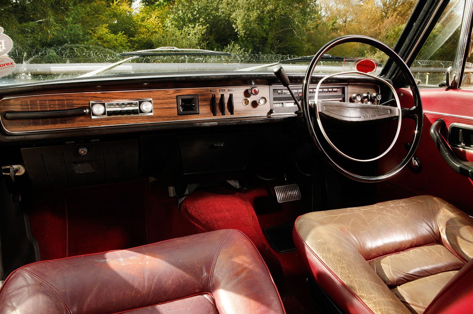 Classic & Sports Car – Ford, Triumph, Volvo, Rover, Audi, Datsun, Wolseley and Vauxhall: barge poll