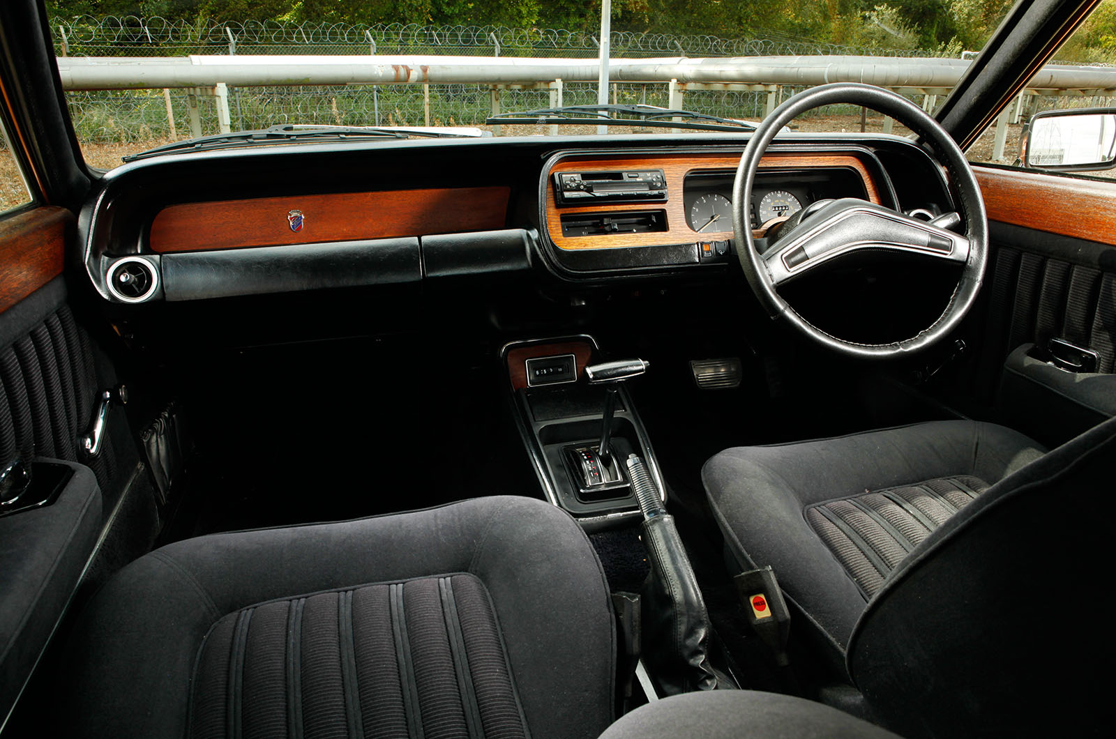 Classic & Sports Car – Ford, Triumph, Volvo, Rover, Audi, Datsun, Wolseley and Vauxhall: barge poll