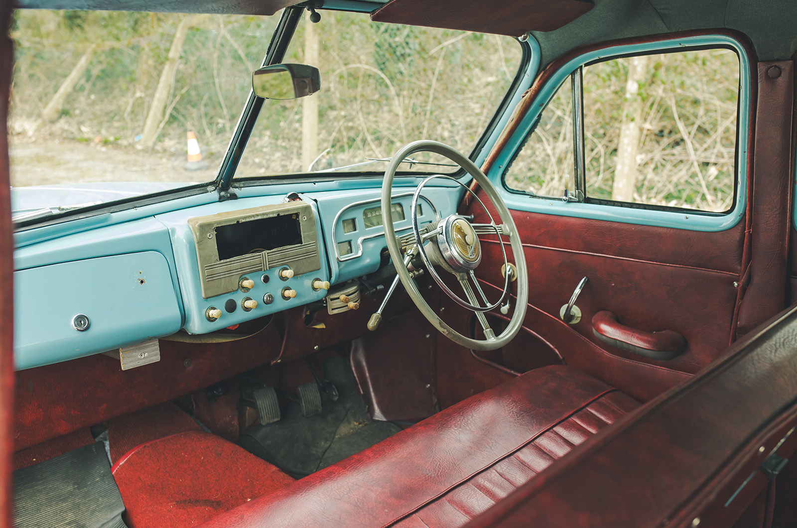 Classic & Sports Car – Standard Vanguard vs Austin Hereford: a life more ordinary