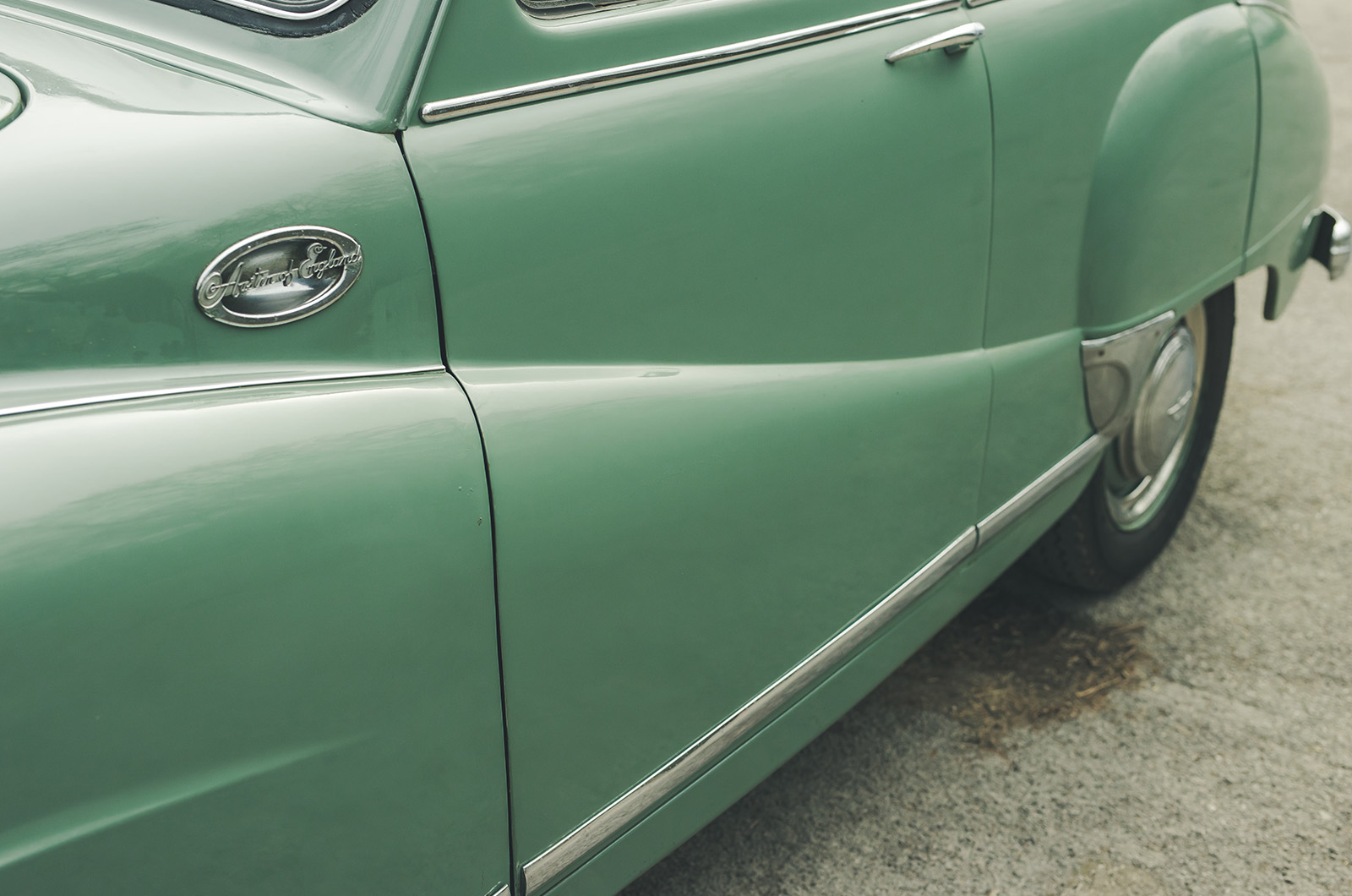 Classic & Sports Car – Standard Vanguard vs Austin Hereford: a life more ordinary