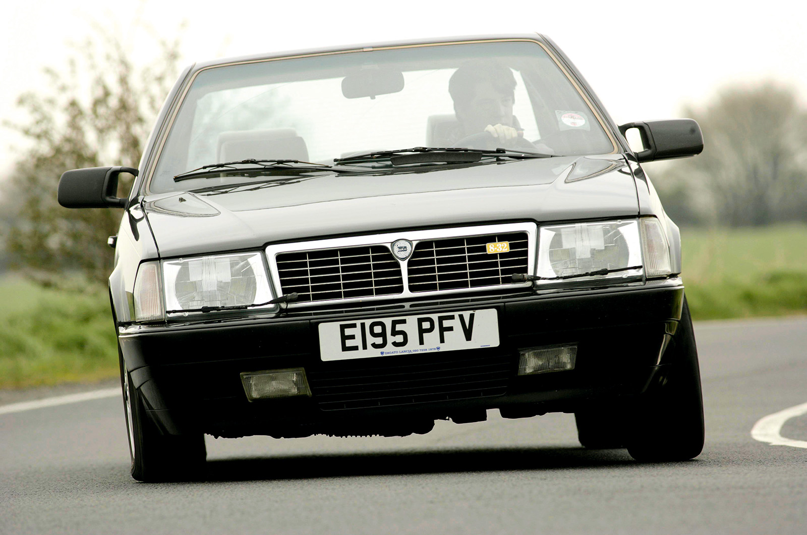 Classic & Sports Car – Lotus Carlton vs Lancia Thema 8.32: looks can be deceiving
