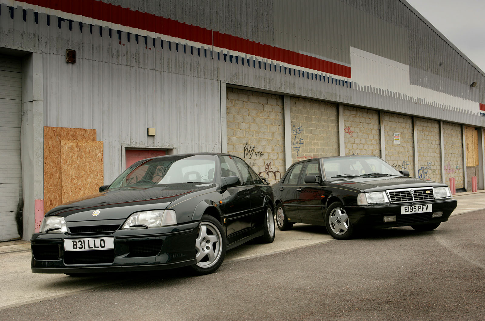 Classic & Sports Car – Lotus Carlton vs Lancia Thema 8.32: looks can be deceiving