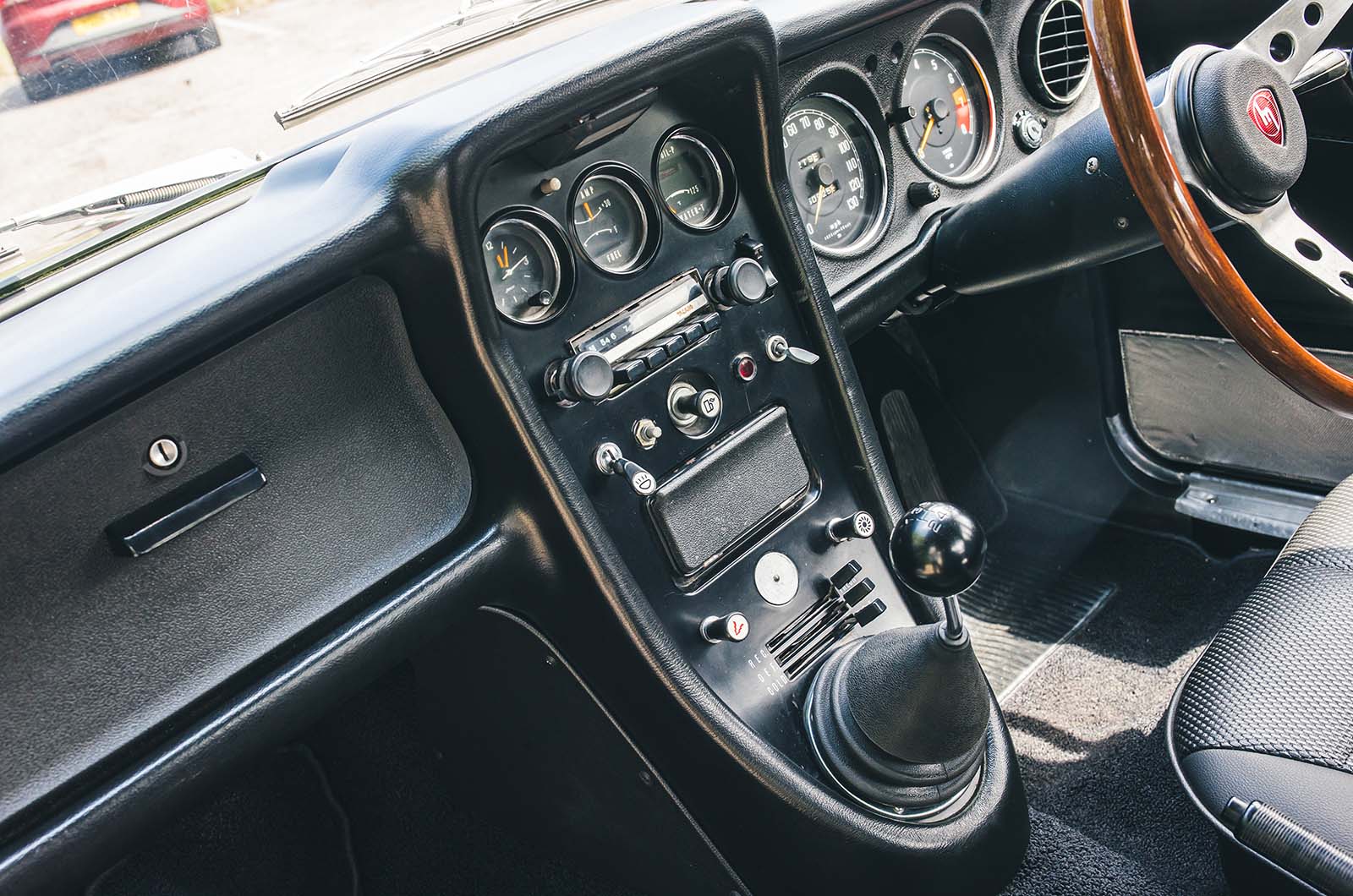 Classic & Sports Car – Mazda R100 Coupé: quiet revolutionary