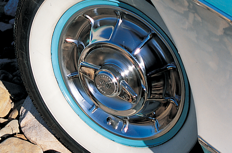 Classic & Sports Car – Chevrolet Corvette: coming of age