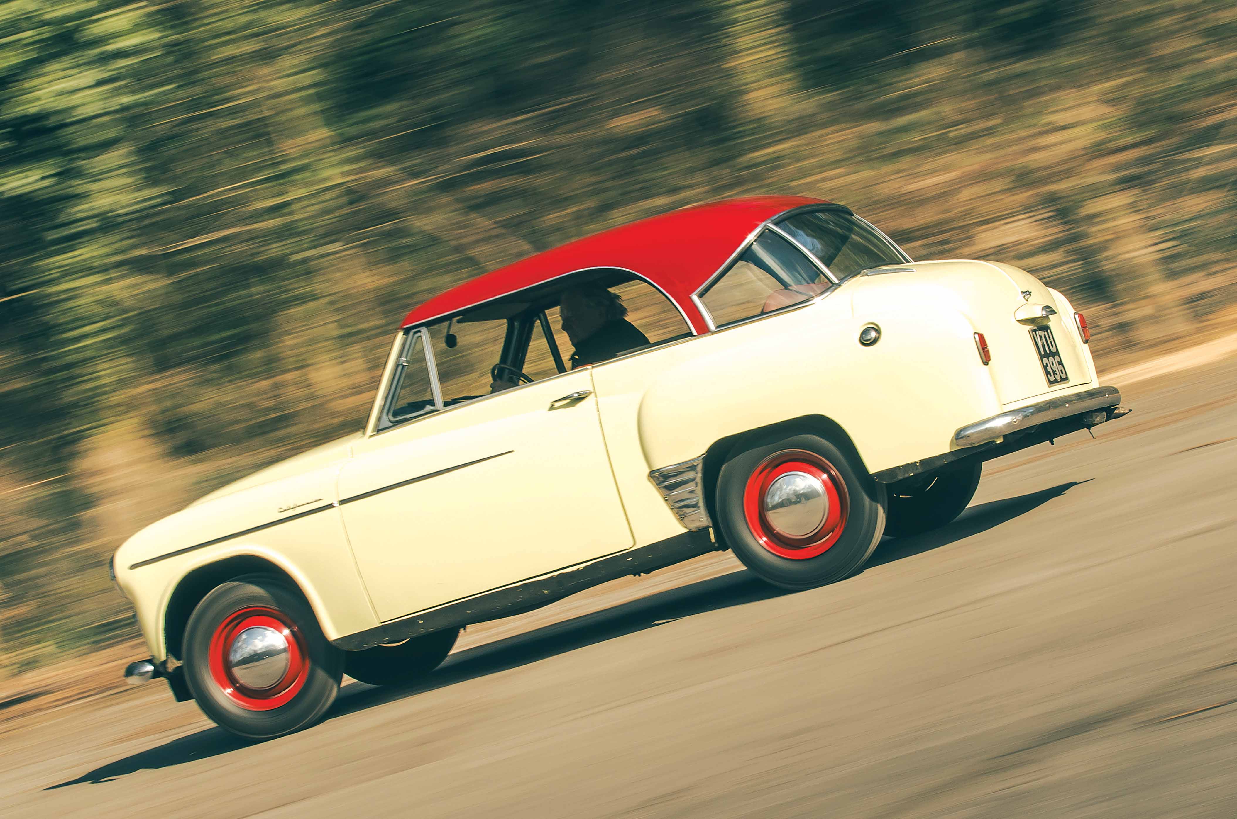 Classic & Sports Car – Hillman Minx Californian: a ray of sunshine