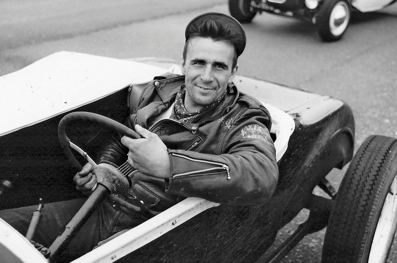 Classic & Sports Car – Low-Flyers hot-rod club: growing old disgracefully