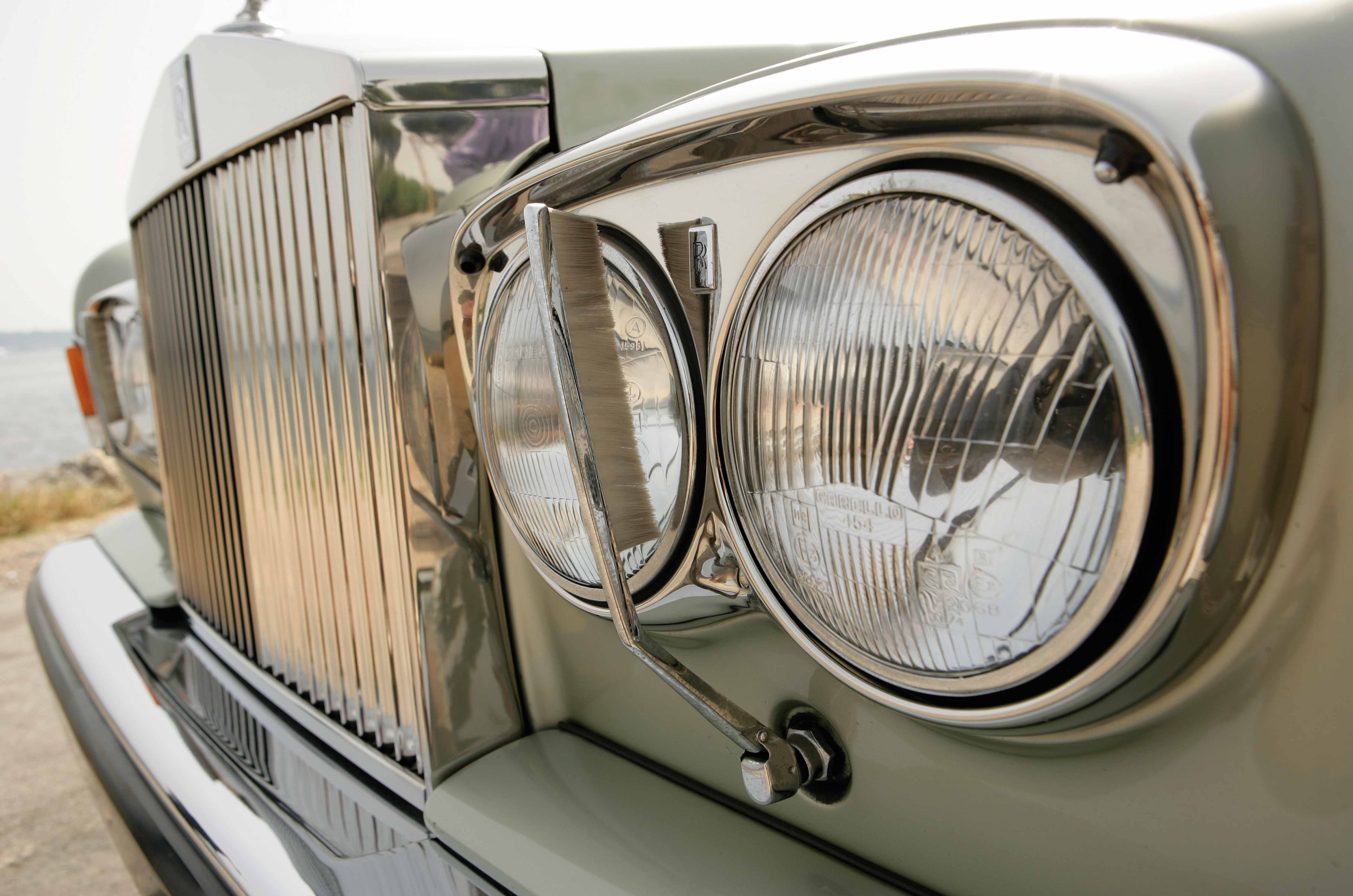 Classic & Sports Car – Rolls-Royce Corniche: the Riviera touch