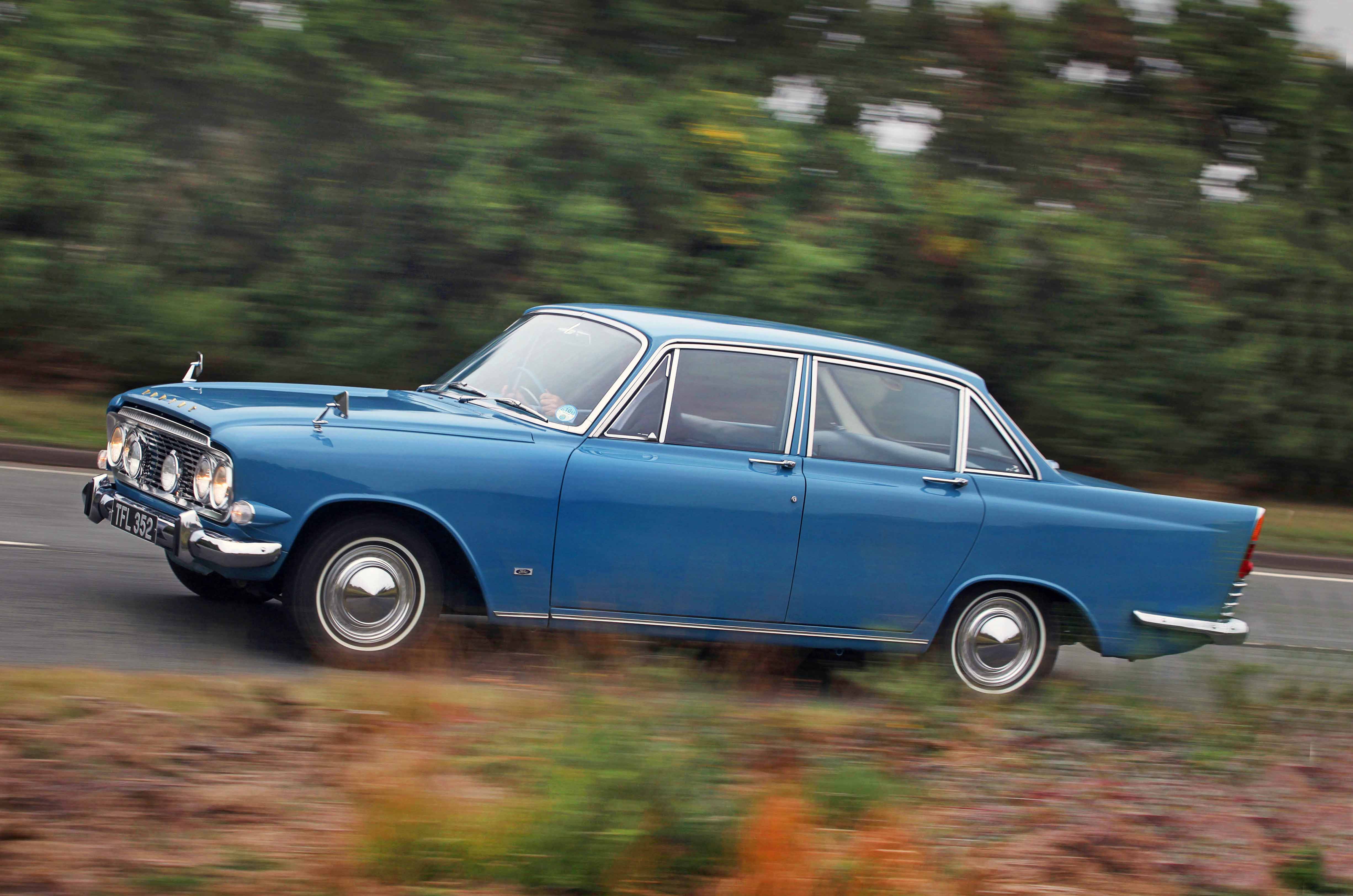 Classic & Sports Car – Jaguar Mk2 2.4 vs Ford Zodiac MkIII: a taste of 1960s espionage