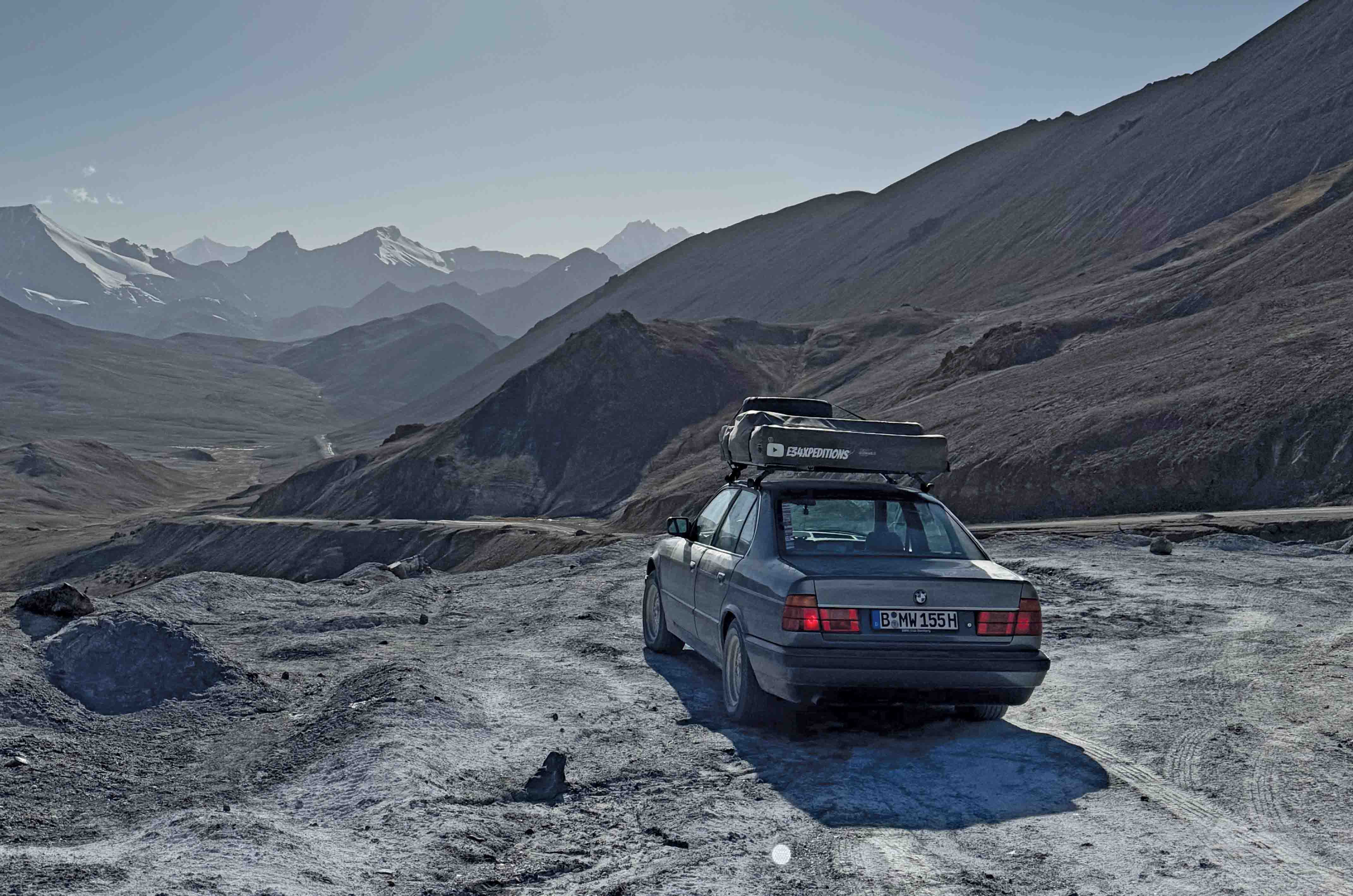 Classic & Sports Car – BMW adventure: Asia’s toughest roads in a €650 saloon