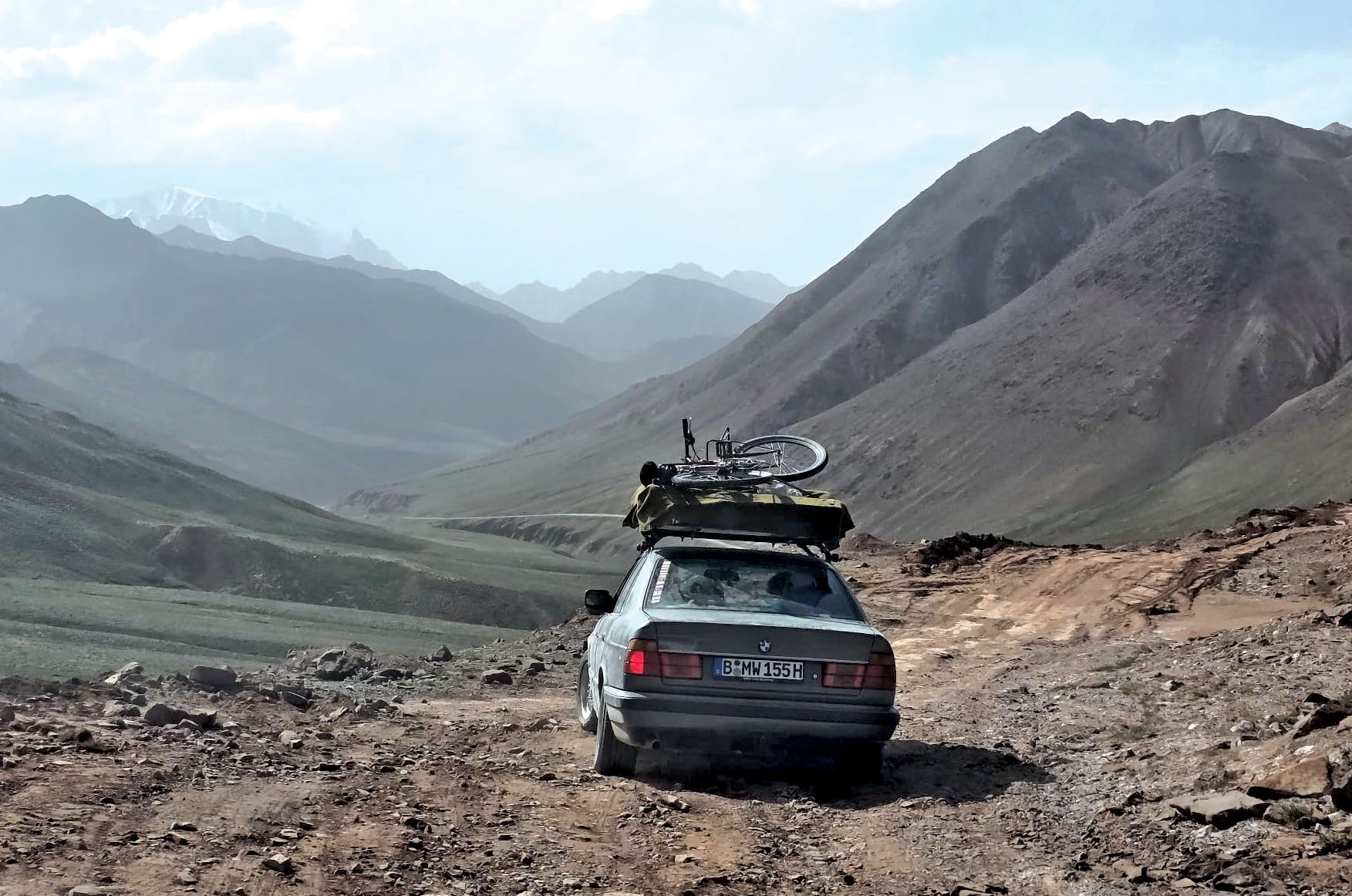 Classic & Sports Car – BMW adventure: Asia’s toughest roads in a €650 saloon